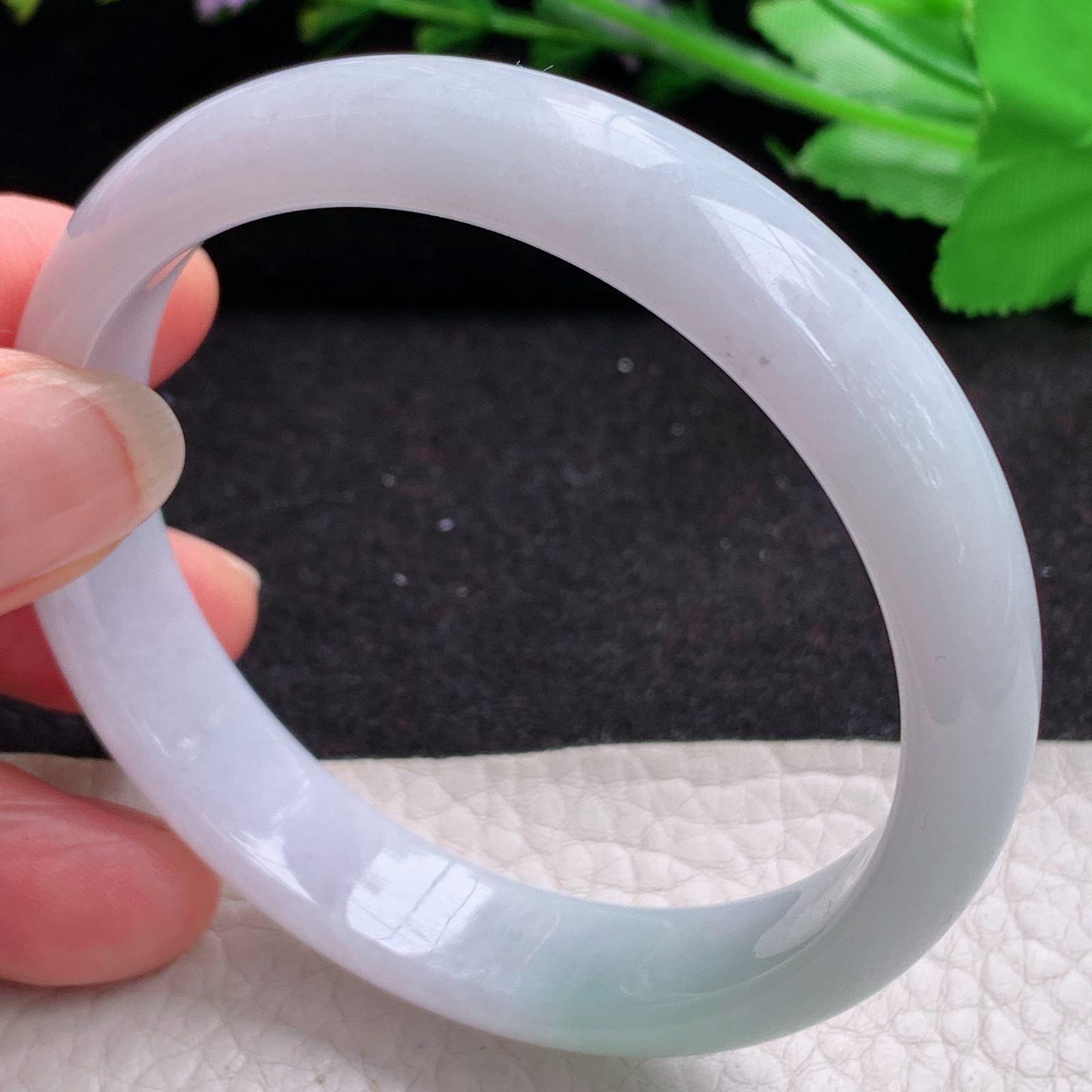 n清新款55*12.8*6.3平安镯 天然缅甸翡翠A货细润清新宽边玉手环