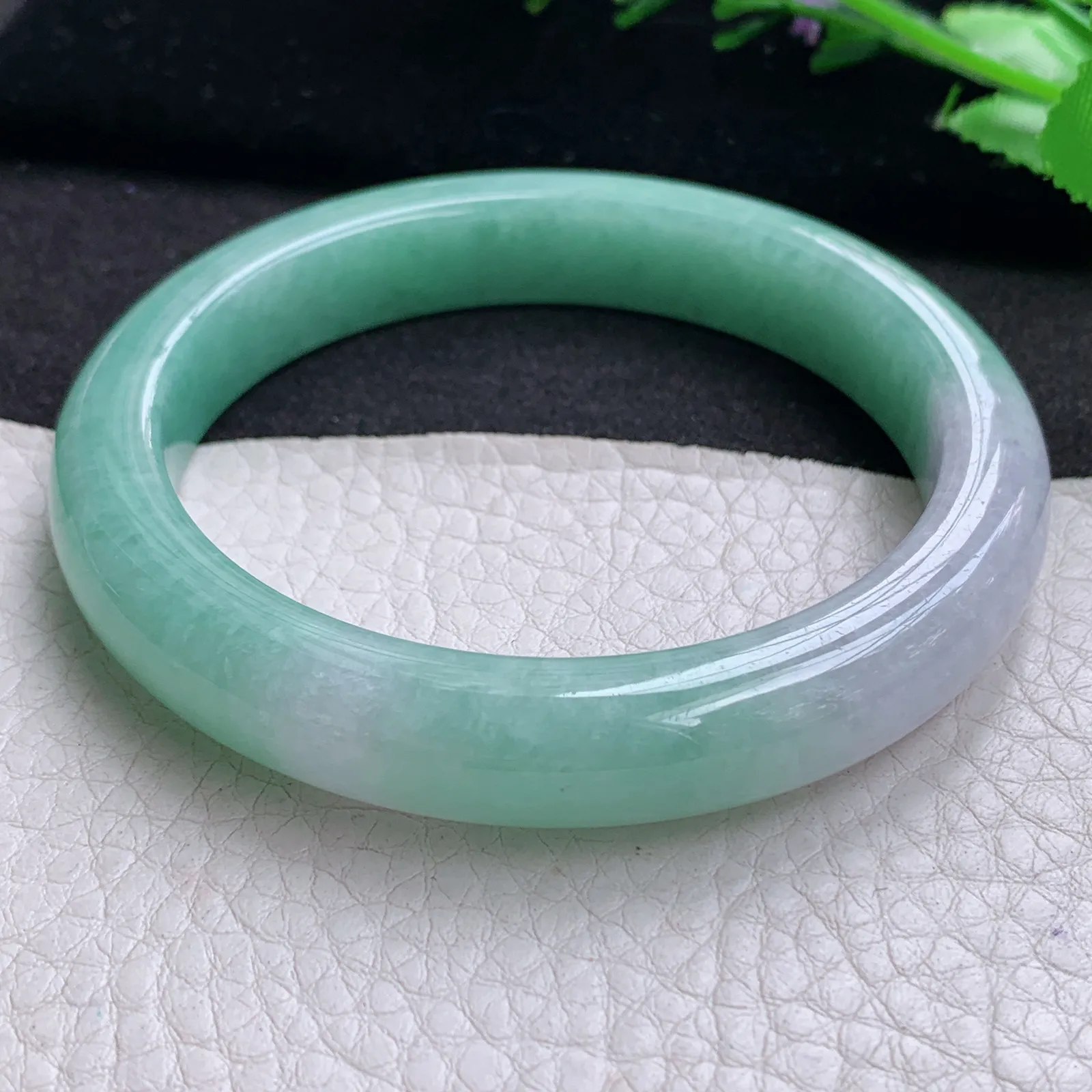 mq招财镯59*11.3*9平安镯 天然缅甸翡翠A货细润半山水宽边玉手环