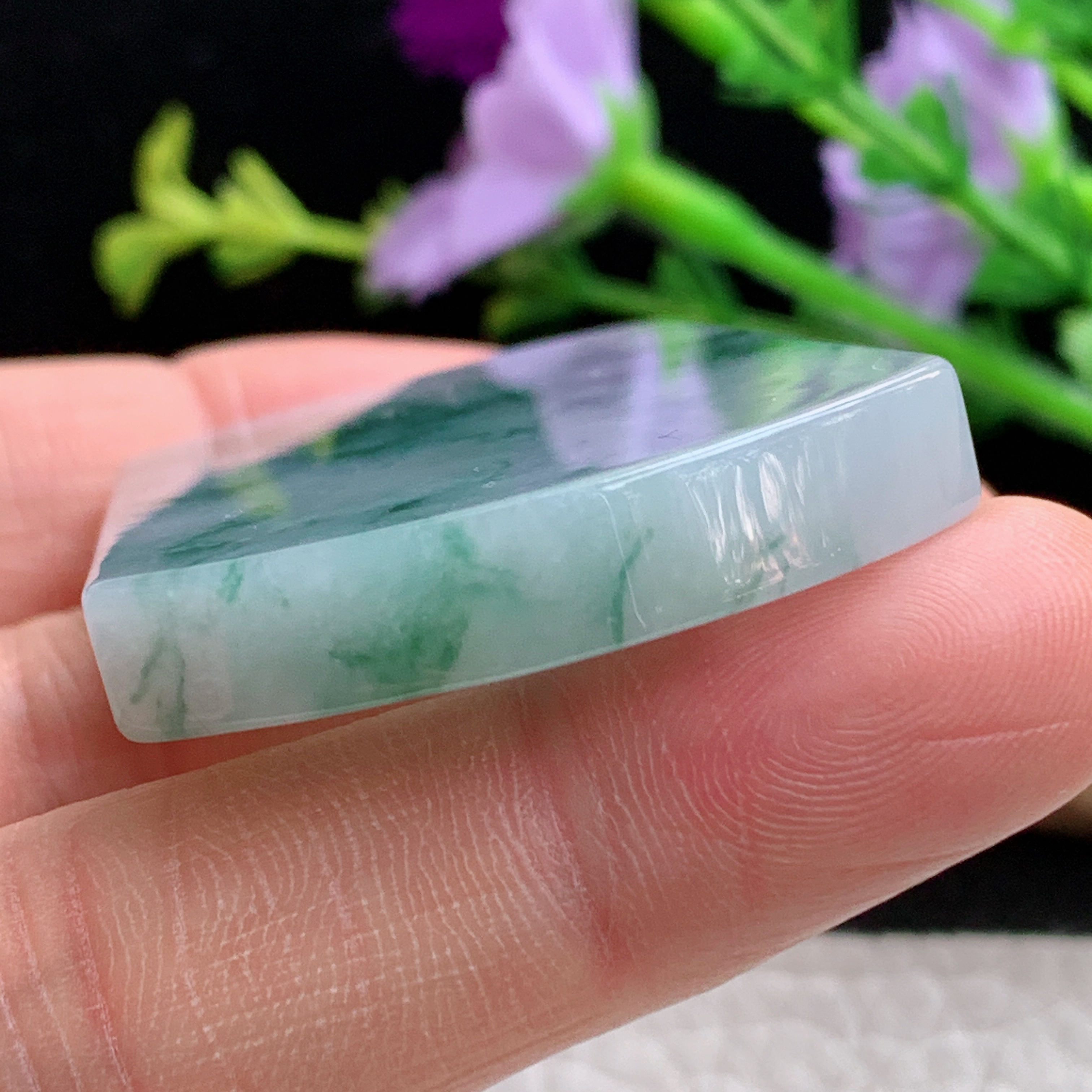 ktj自然光51*35.2*6.5天然缅甸翡翠飘花平安无事牌吊坠