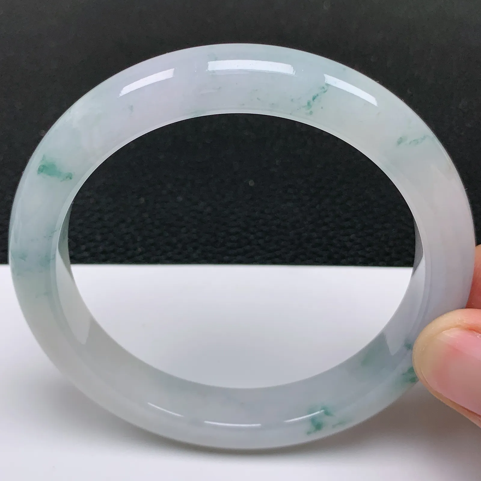 63大圈口 天然翡翠老坑冰润飘花手镯 尺寸63*11.8*9.3mm