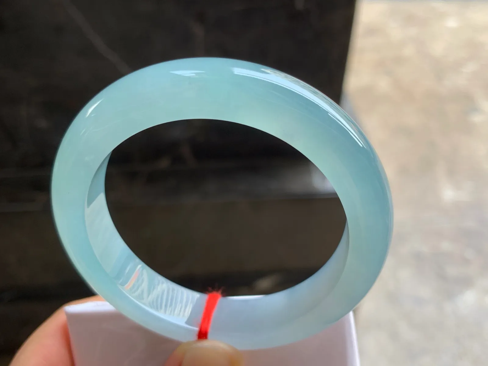 54.5-12.5-9mm
冰种天空蓝手镯 水润光泽 清新