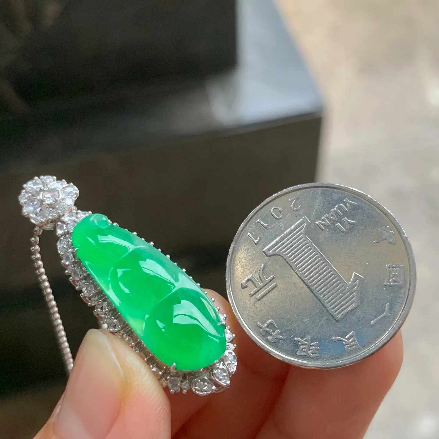 冰种阳绿福豆 色阳水润 18K金镶嵌