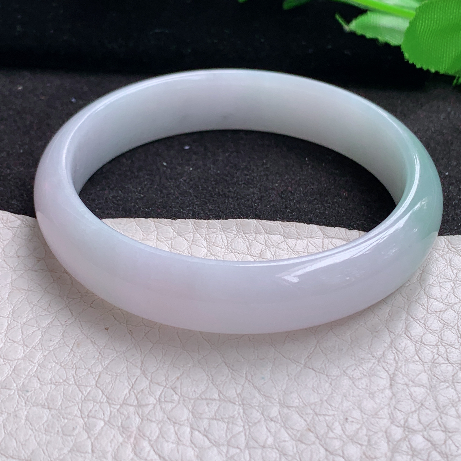 n清新款55*12.8*6.3平安镯 天然缅甸翡翠A货细润清新宽边玉手环