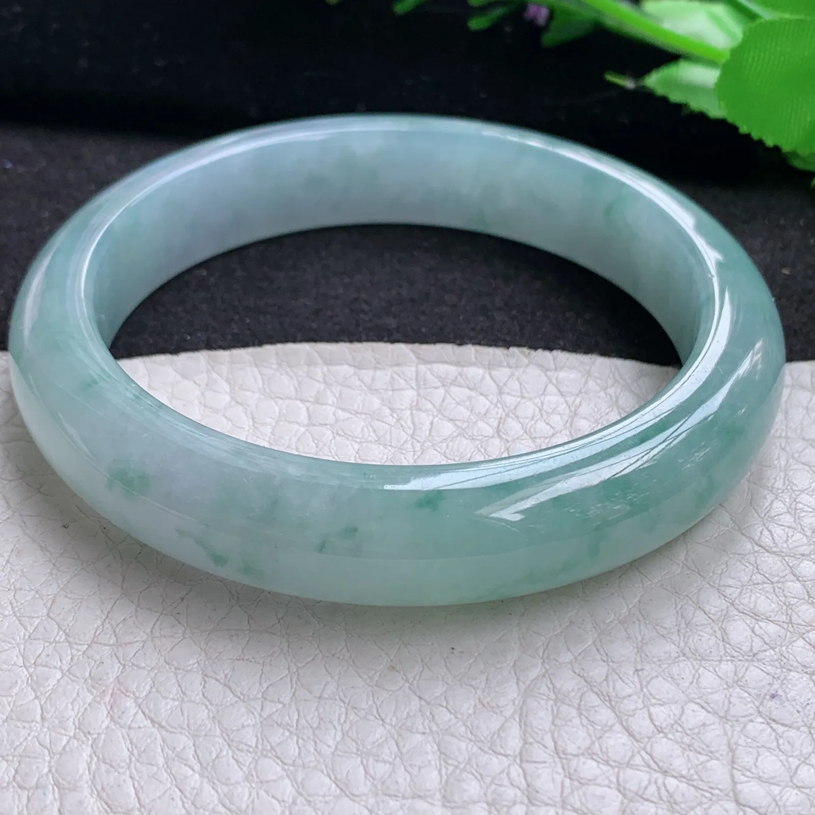 nr大圈口飘逸款60*12.8*8.8平安镯 天然缅甸翡翠A货冰润飘花宽边玉手环