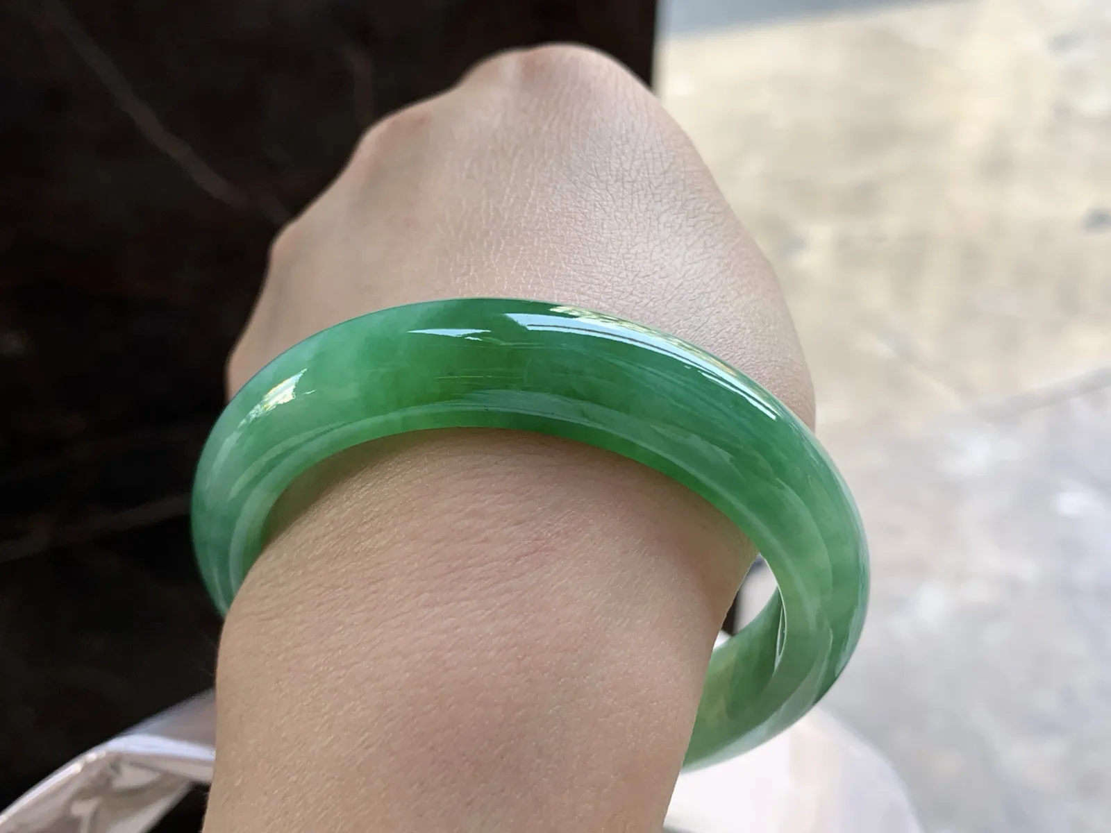 54-12.8-8.3

浓绿色手镯^_^颜色鲜艳