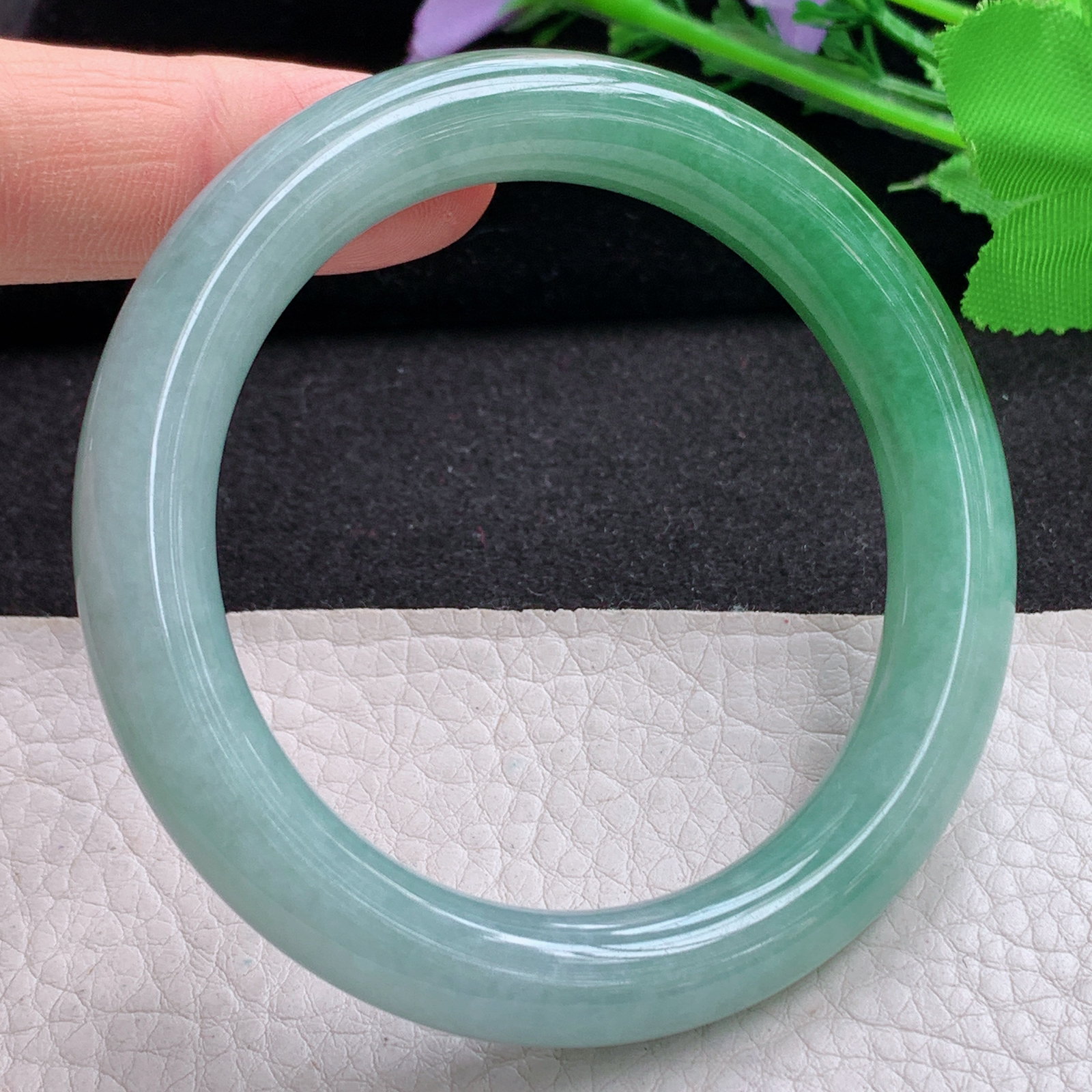 yw招财款54*40*9.6美人镯 天然缅甸翡翠A货细润半山水圆条叮当镯