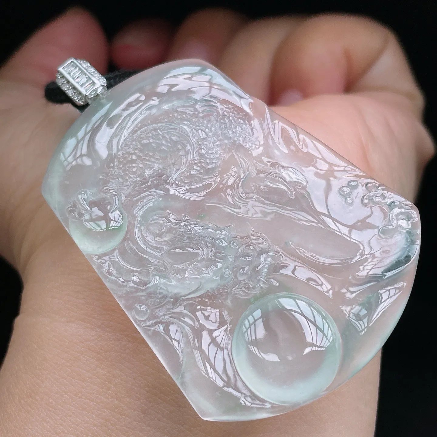 18K 冰种·龙牌

裸53.7-39.4-5.8