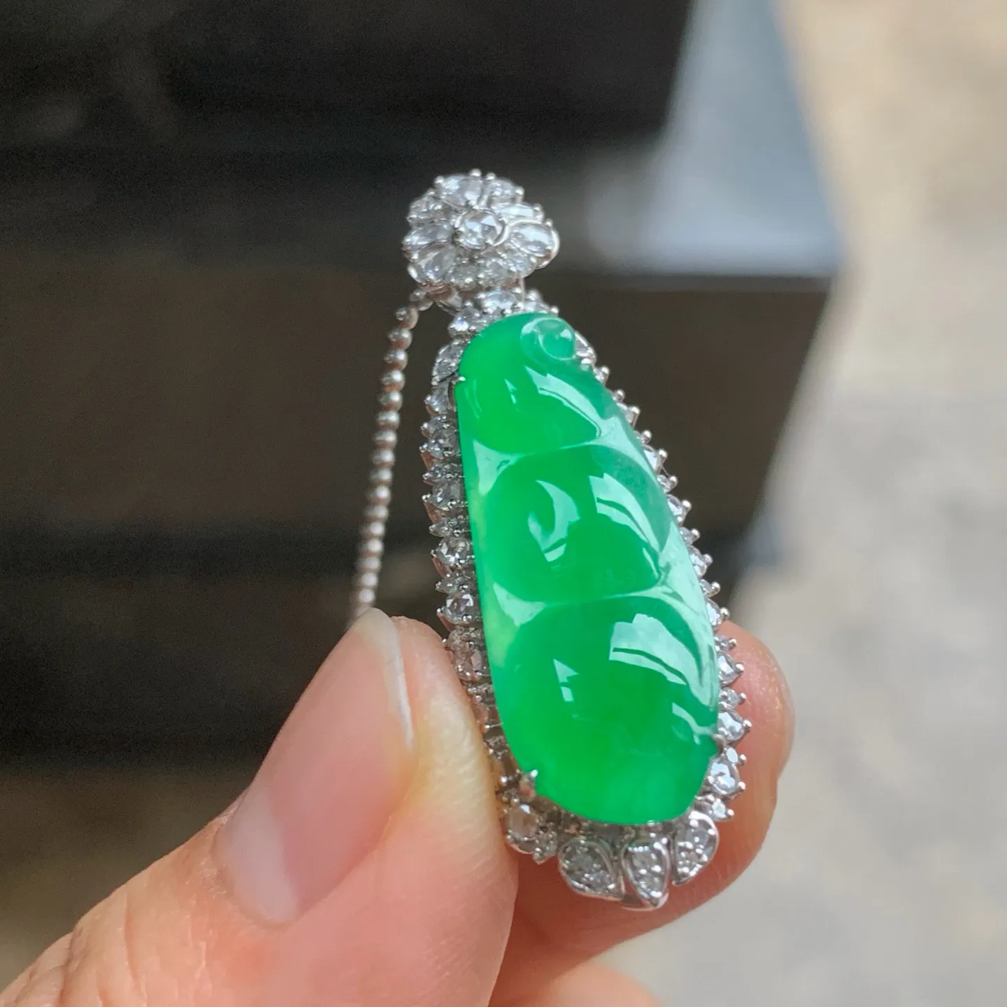 冰种阳绿福豆 色阳水润 18K金镶嵌