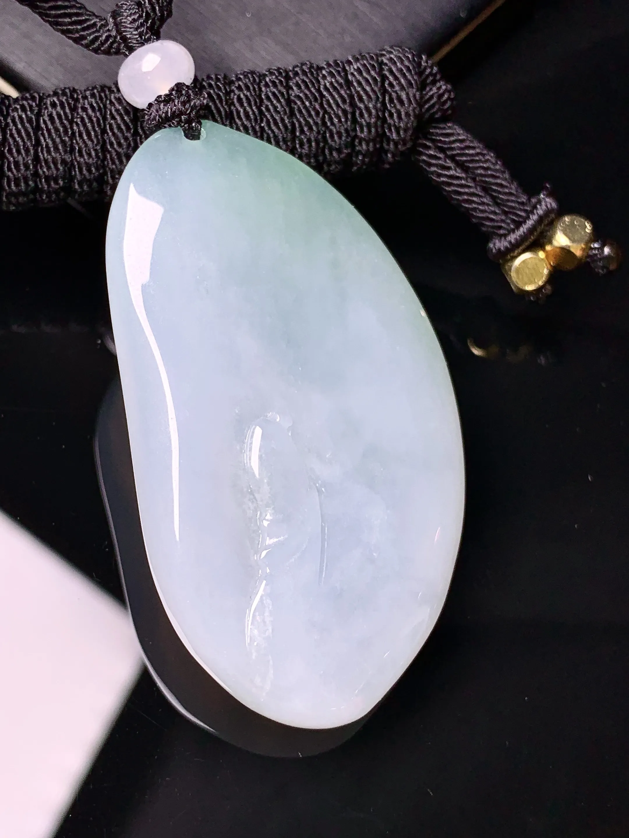 飘绿悟道牌吊坠 玉质细腻清新 水润亮眼 整体尺寸51.6*30.3*5.8