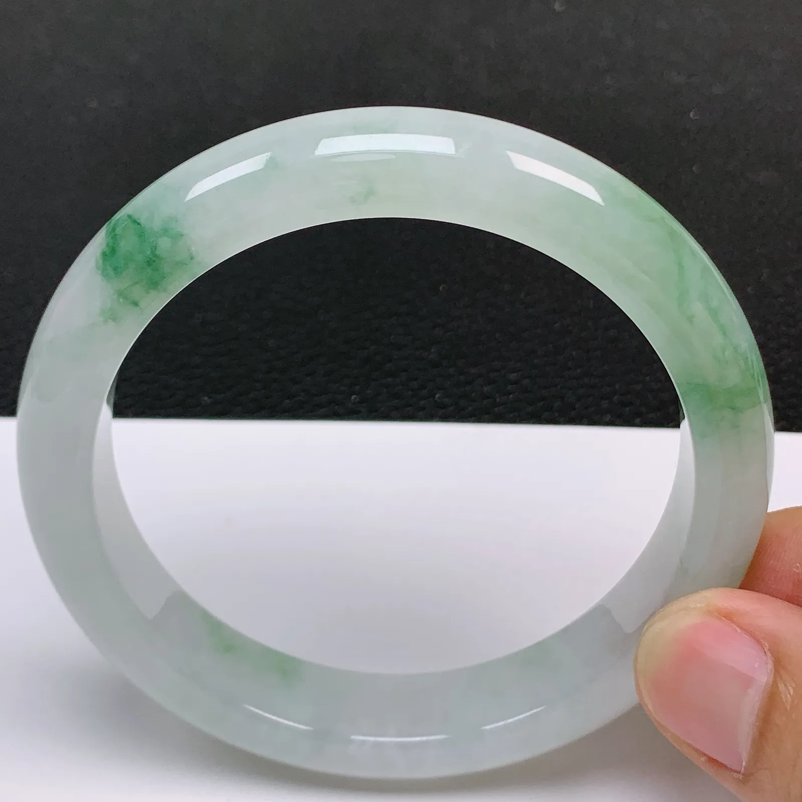 61～62大圈口 天然翡翠老坑冰润飘花正圈手镯 尺寸61.5*12.6*9mm