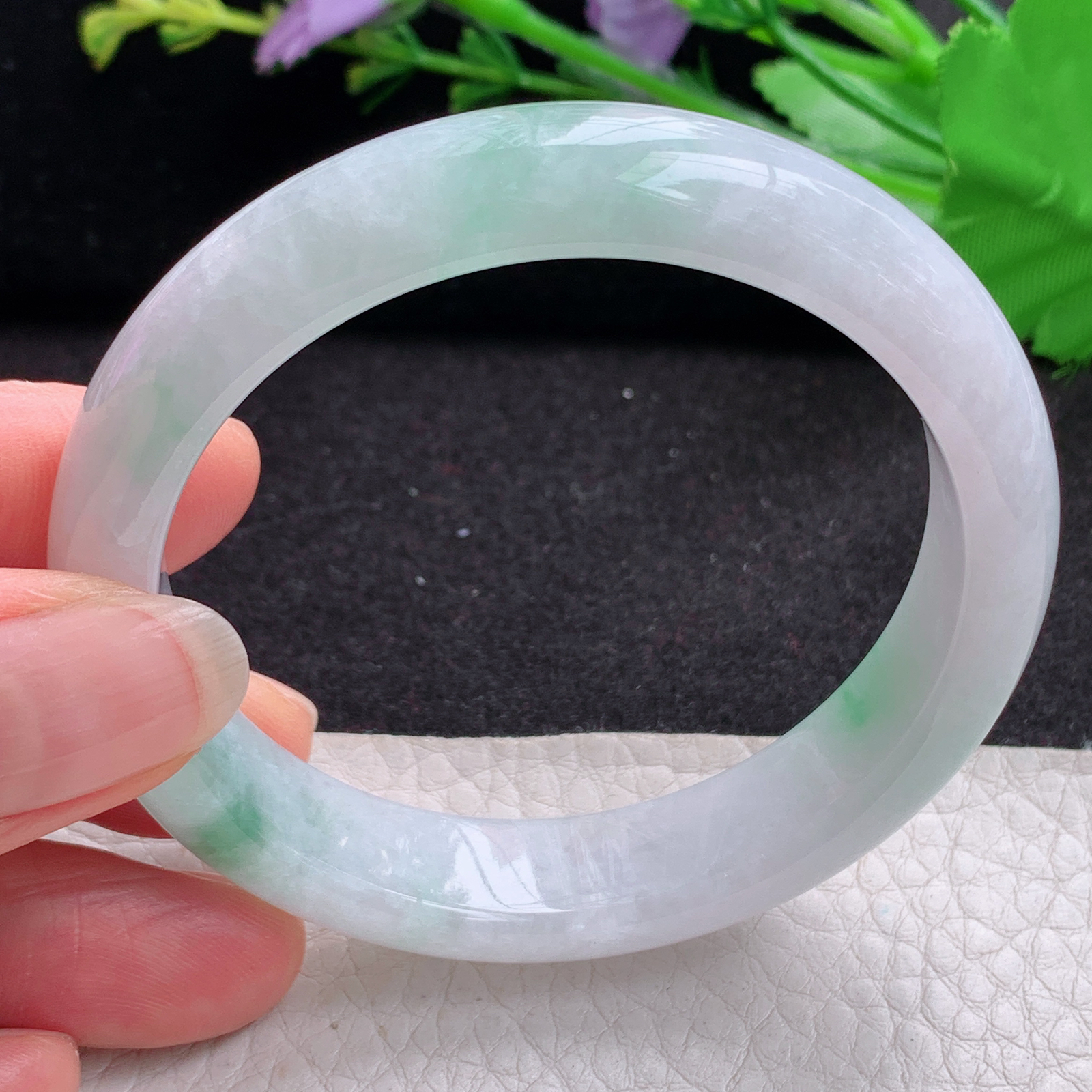 n清新款54.8*12.3*7.7平安镯 天然缅甸翡翠A货细润飘绿宽边玉手镯