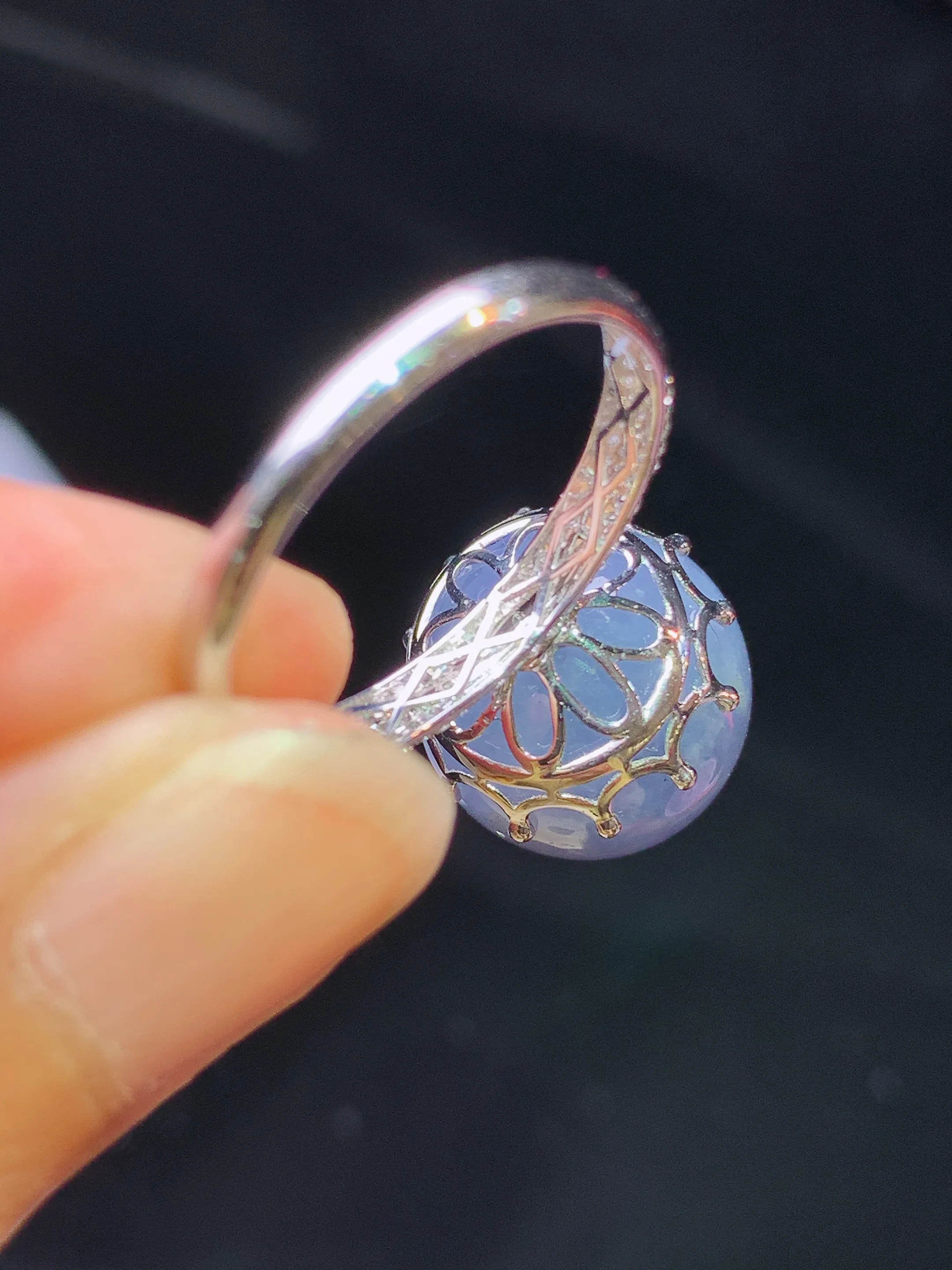 18k金钻镶嵌紫罗兰圆珠戒指 玉质细腻清新 水润亮眼 圈口13.5 整体尺寸13