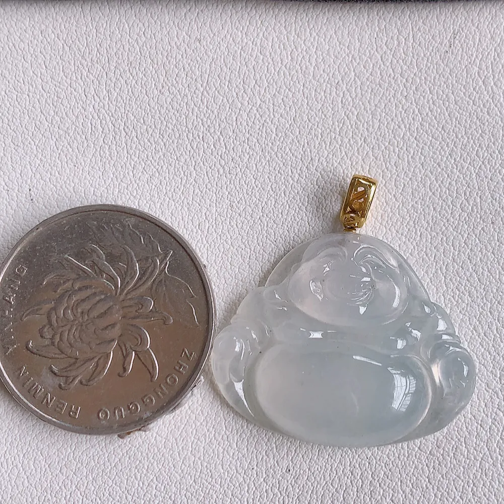 18k金扣冰润佛公挂件 玉质细腻  精雕弥勒佛，笑佛福耳垂肩，面相喜庆，开怀大笑，憨态可掬。惟妙惟肖，寓意福禄双全，吉祥美满，笑口常开 W141.2尺寸：23-28.5-5.6mm