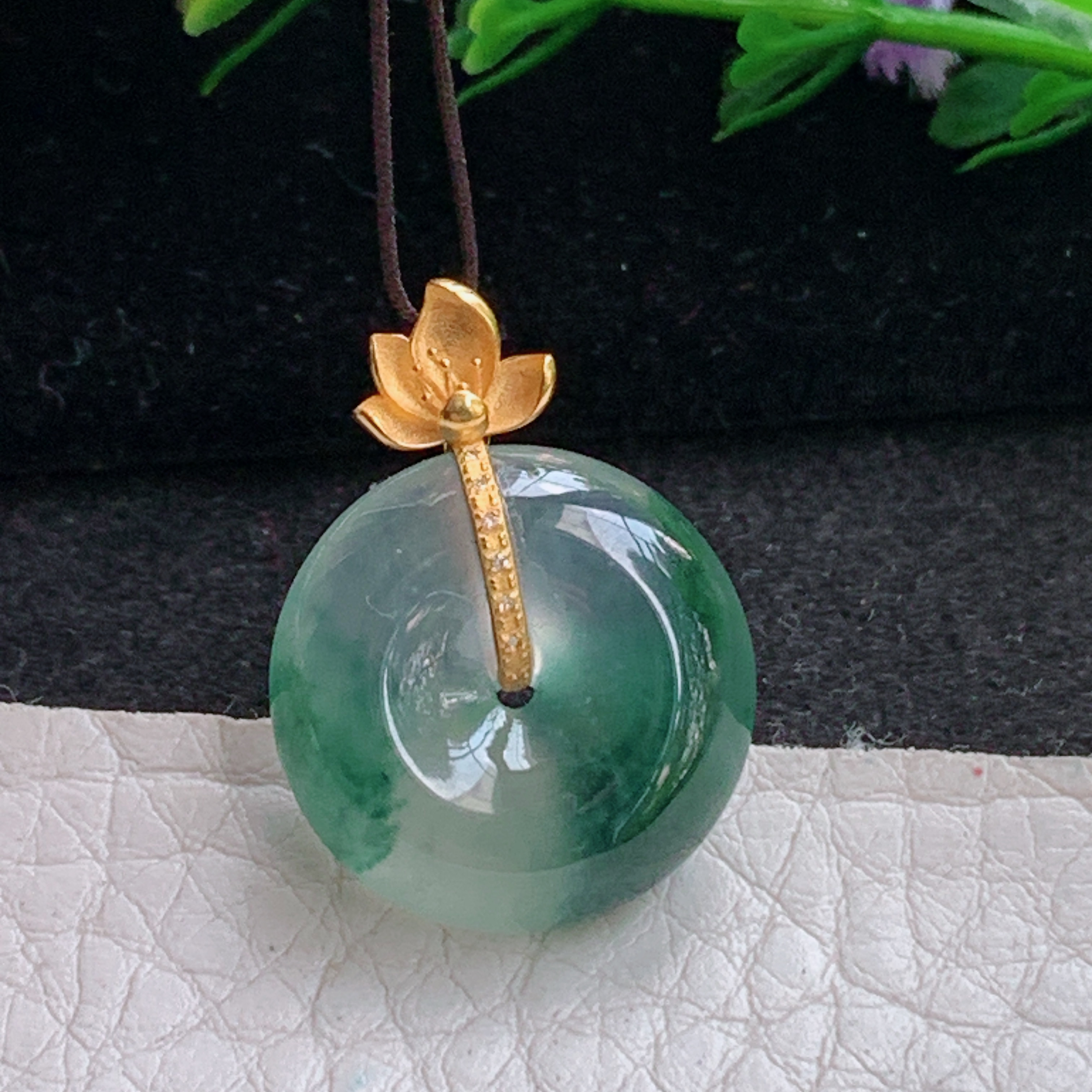 sd自然光23.8*17.8*6.2天然缅甸翡翠冰种小平安扣吊坠 镶18k金玉扣锁骨坠