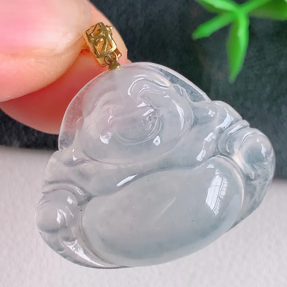 18k金扣冰润佛公挂件 玉质细腻  精雕弥勒佛，笑佛福耳垂肩，面相喜庆，开怀大笑，憨态可掬。惟妙惟肖，寓意福禄双全，吉祥美满，笑口常开 W141.2尺寸：23-28.5-5.6mm