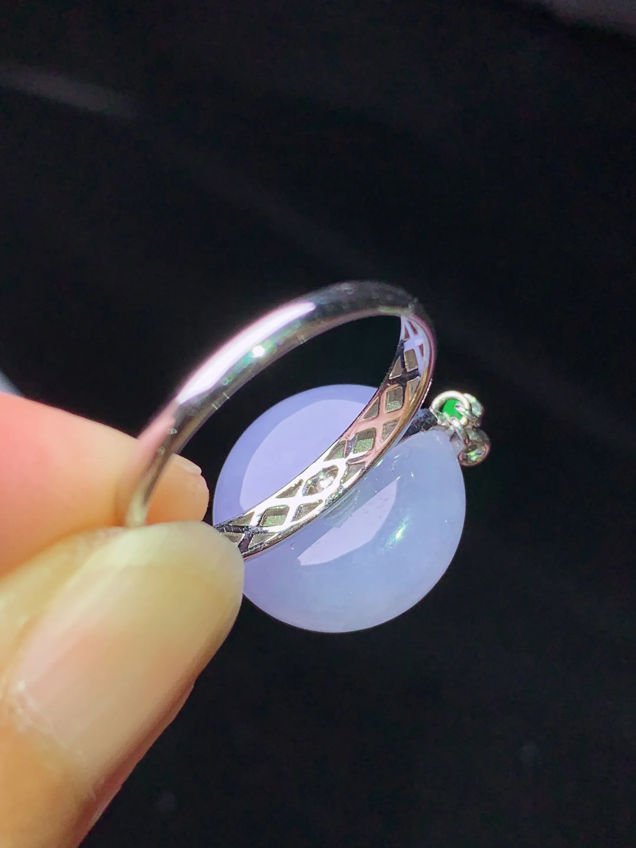 18k金钻镶嵌紫罗兰平安扣戒指 玉质细腻清新 水润亮眼 圈14 整体尺寸14.7*6.2