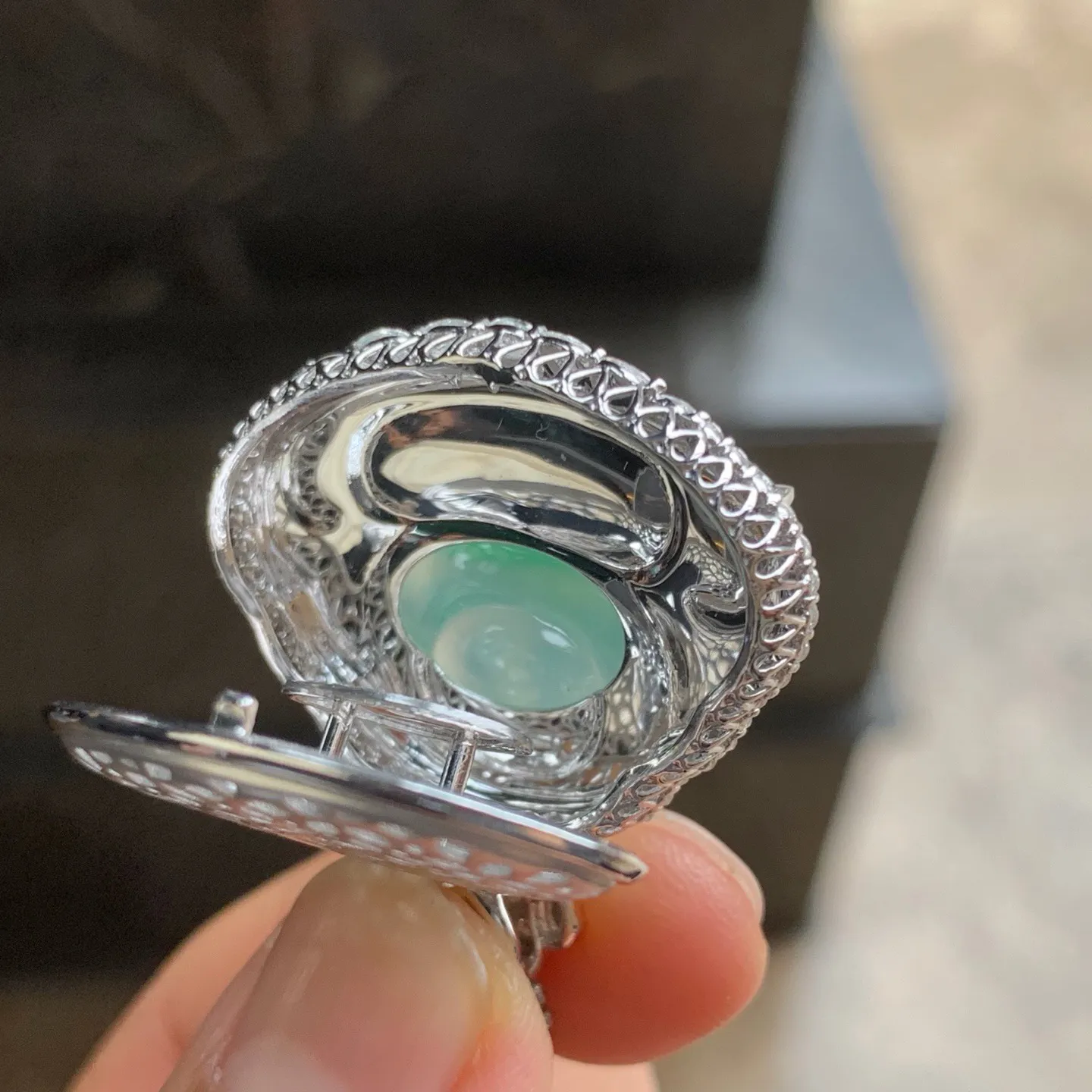 冰绿佛公 颜色漂亮 水润 18K金镶嵌