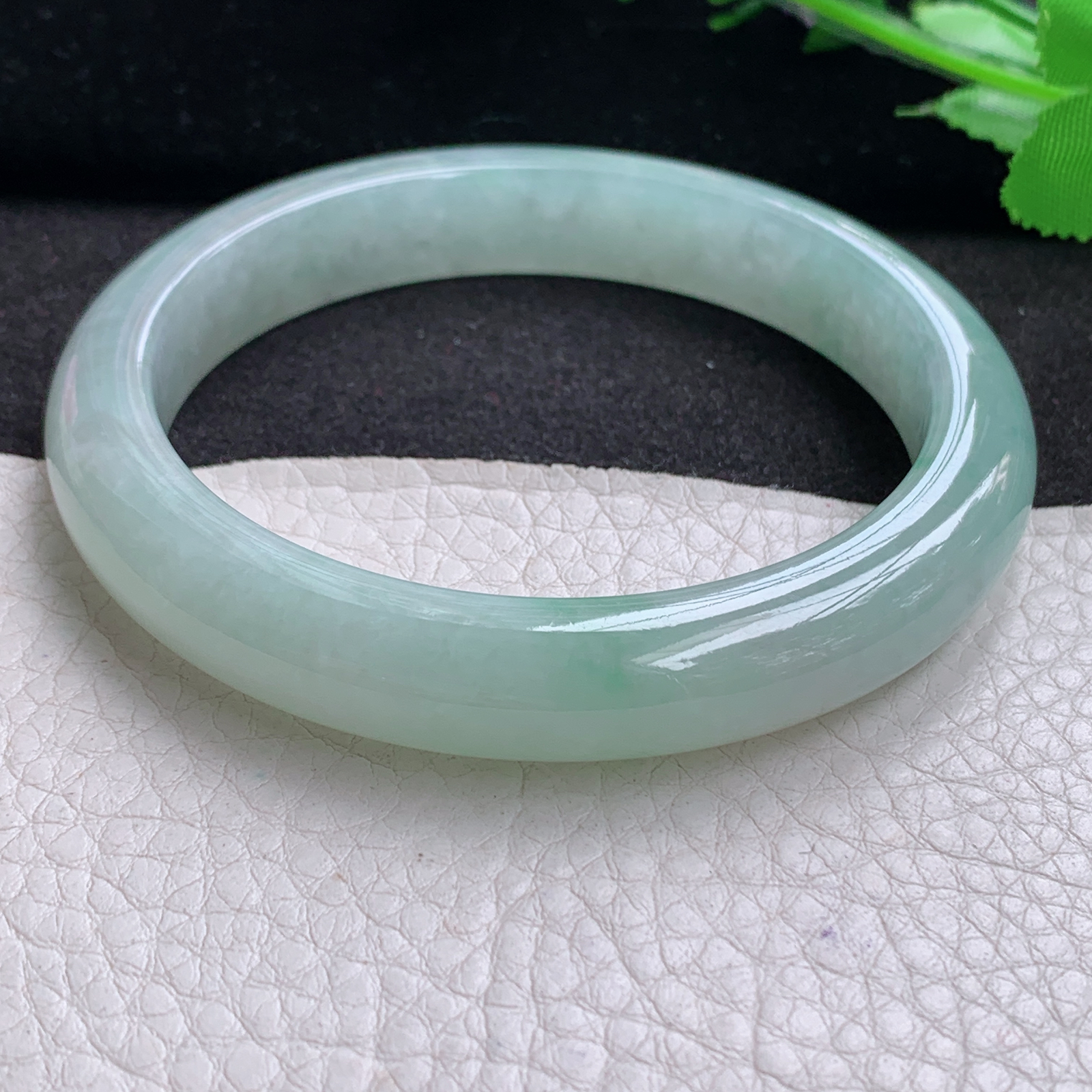 xx晴美大圈口61*11.5*9平安镯 天然缅甸翡翠A货细润晴绿宽边玉手环