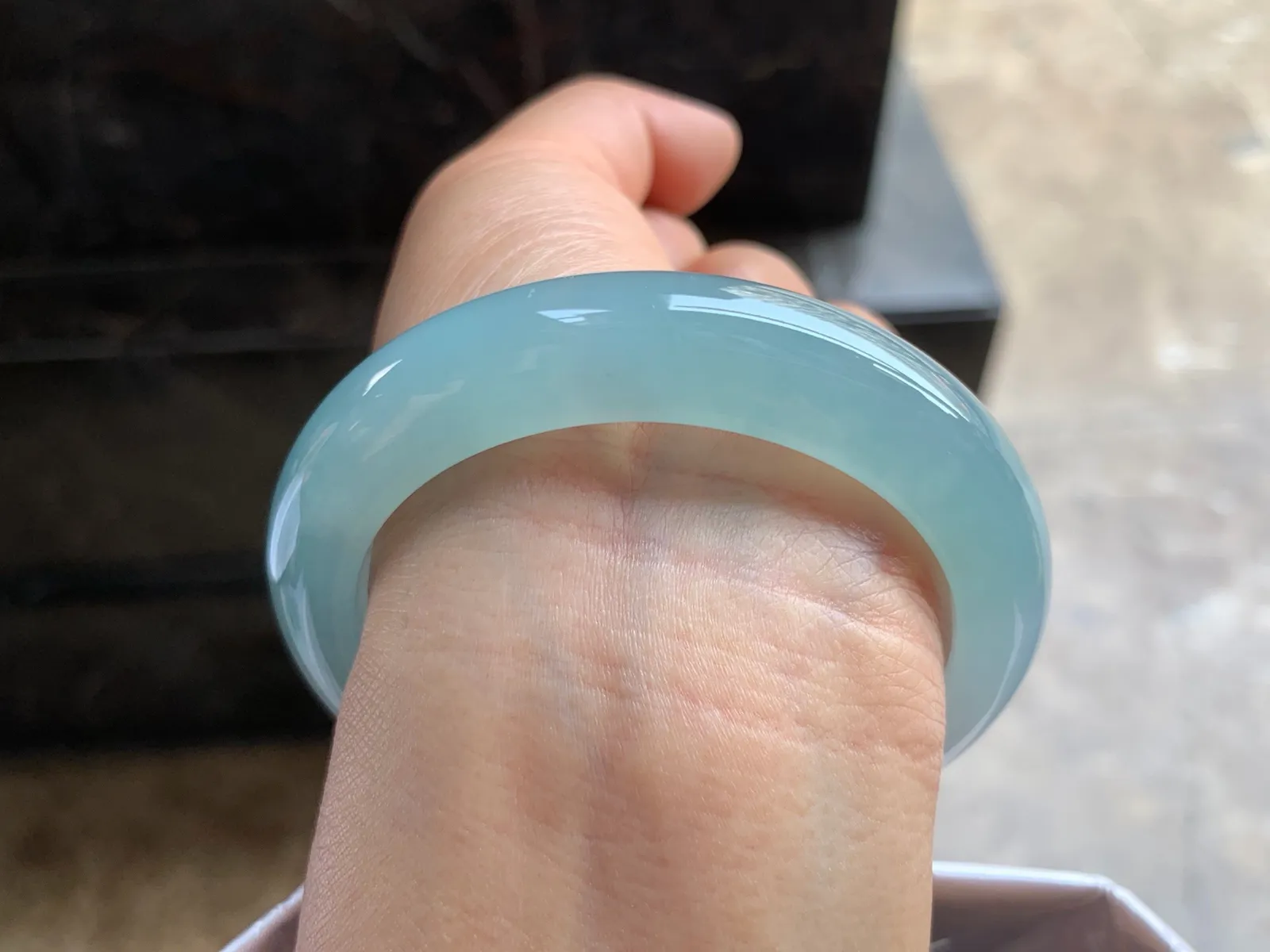 54.5-12.5-9mm
冰种天空蓝手镯 水润光泽 清新