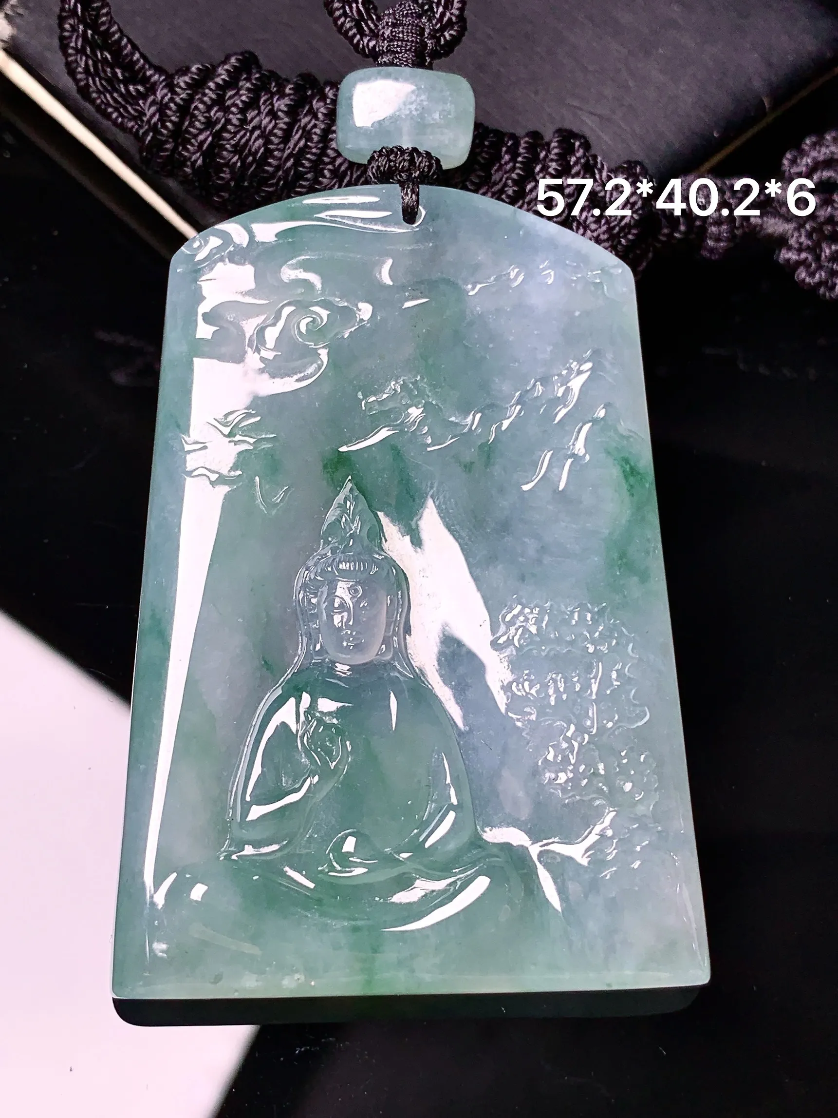 冰种飘花观音菩萨吊坠 玉质细腻清新 水润亮眼 整体尺寸57.2*40.2*6