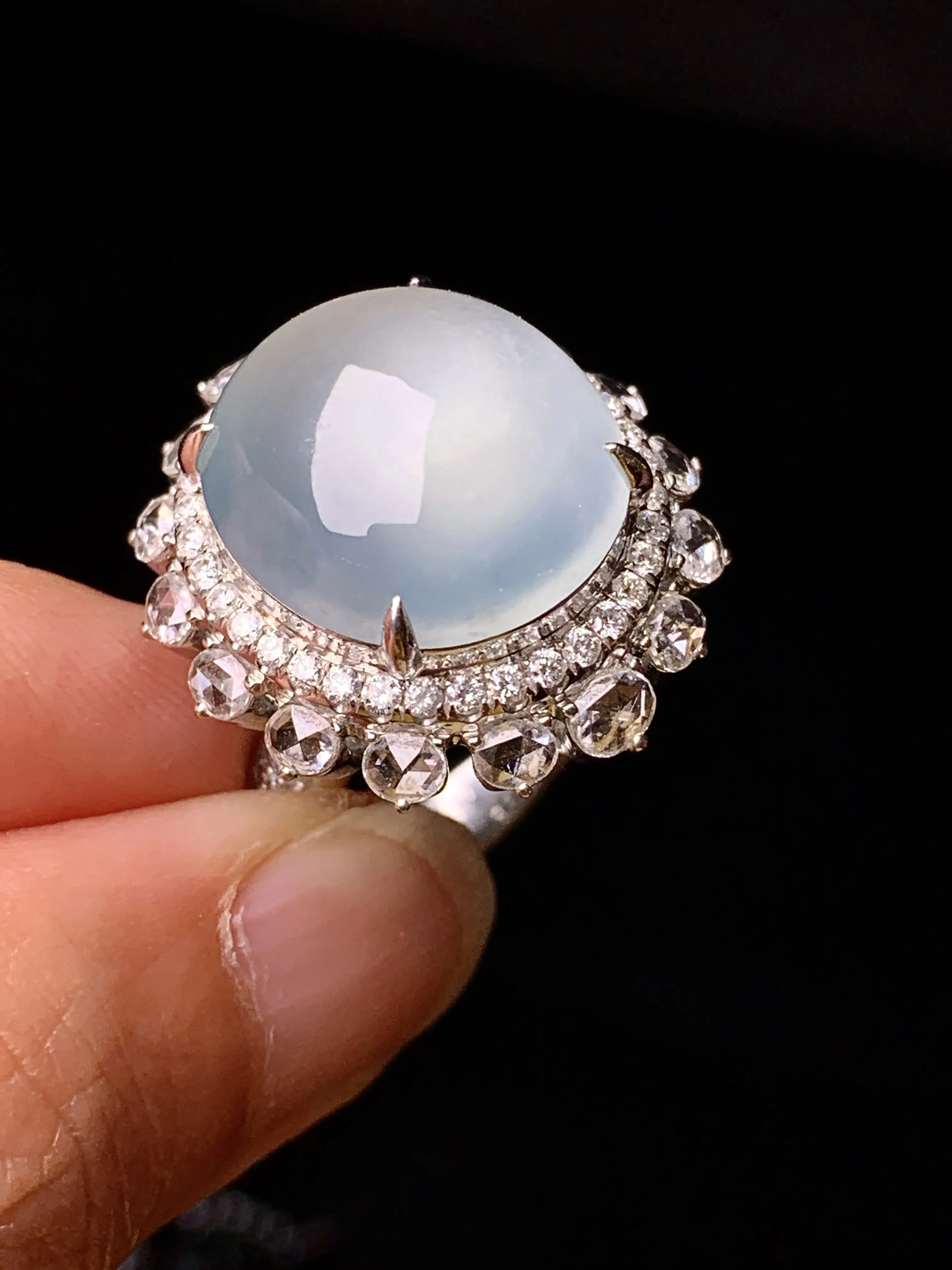 18k金钻镶嵌冰种蛋面戒指吊坠两用款 玉质细腻清新 水润亮眼 圈口13.5 整体尺寸33.3*22*15.5