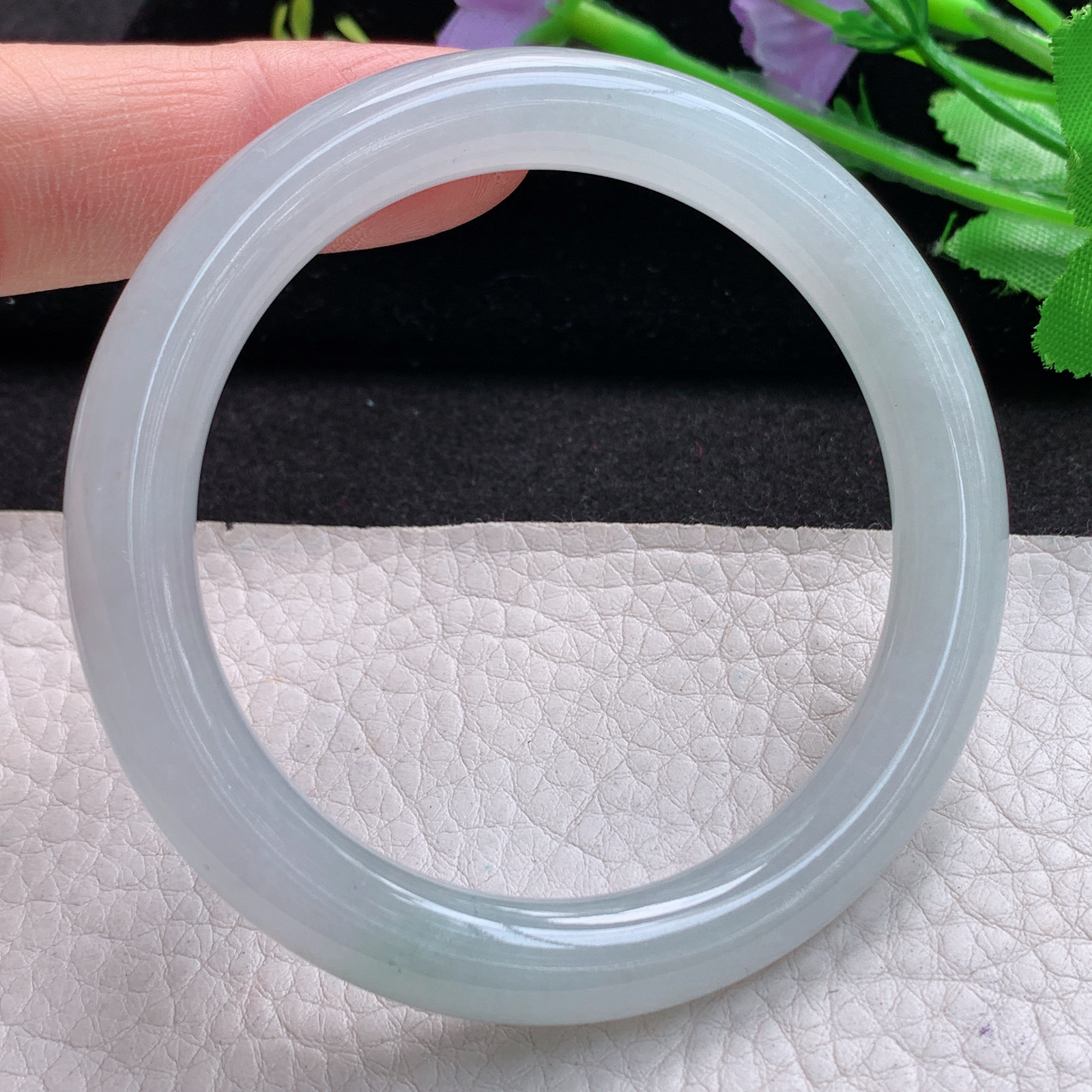 n纯美款54*8.8叮当镯 天然缅甸翡翠A货细润清爽圆条美人镯