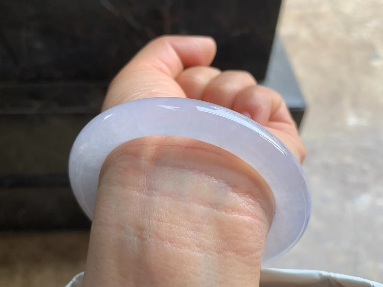 56-10.3-9.8mm
冰种圆条手镯 水润冰透 清爽