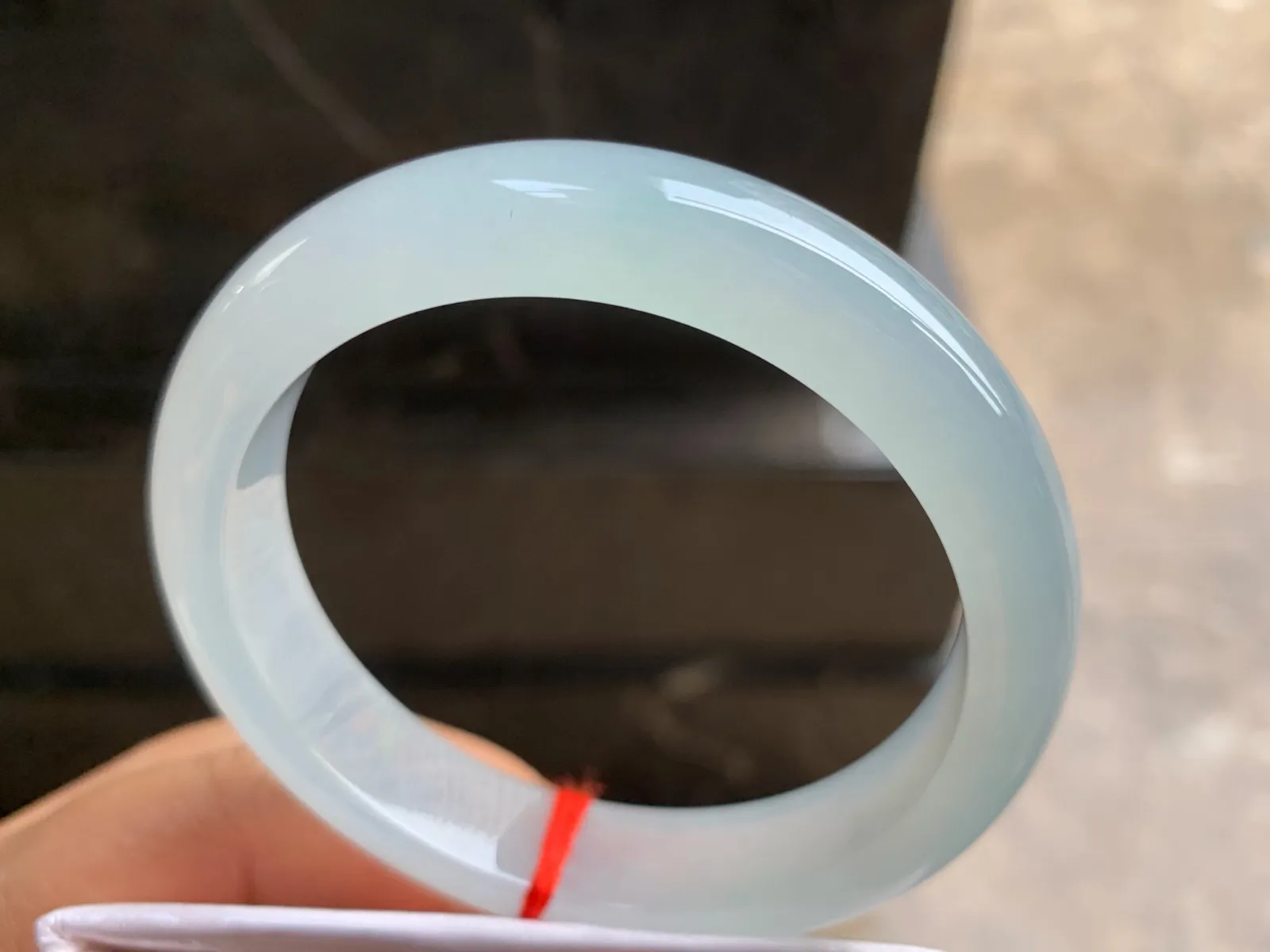 55.5-12.3-8.2mm
冰种手镯 水润光泽 清爽干净