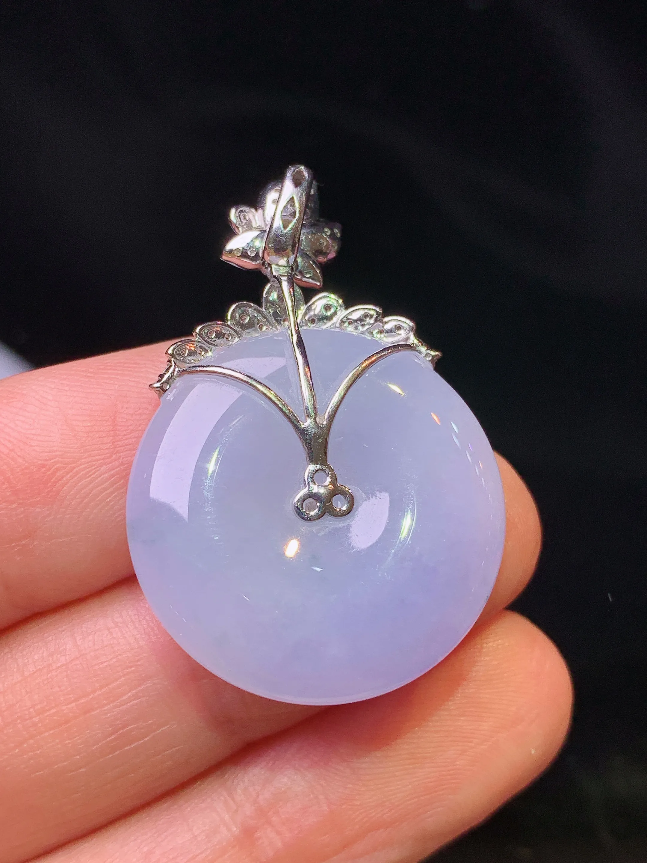 18k金钻镶嵌紫罗兰平安扣吊坠 玉质细腻清新 水润亮眼 整体尺寸35*23.2*5.5