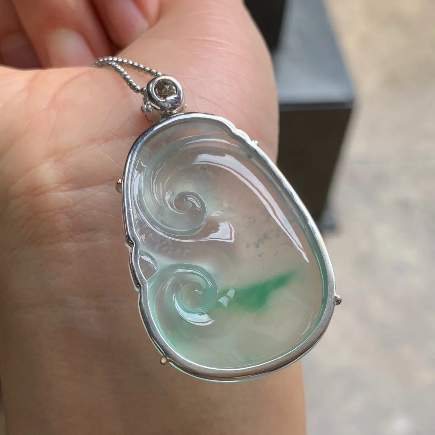 冰种绿花如意 冰透起光 胶感满满 18K金镶嵌