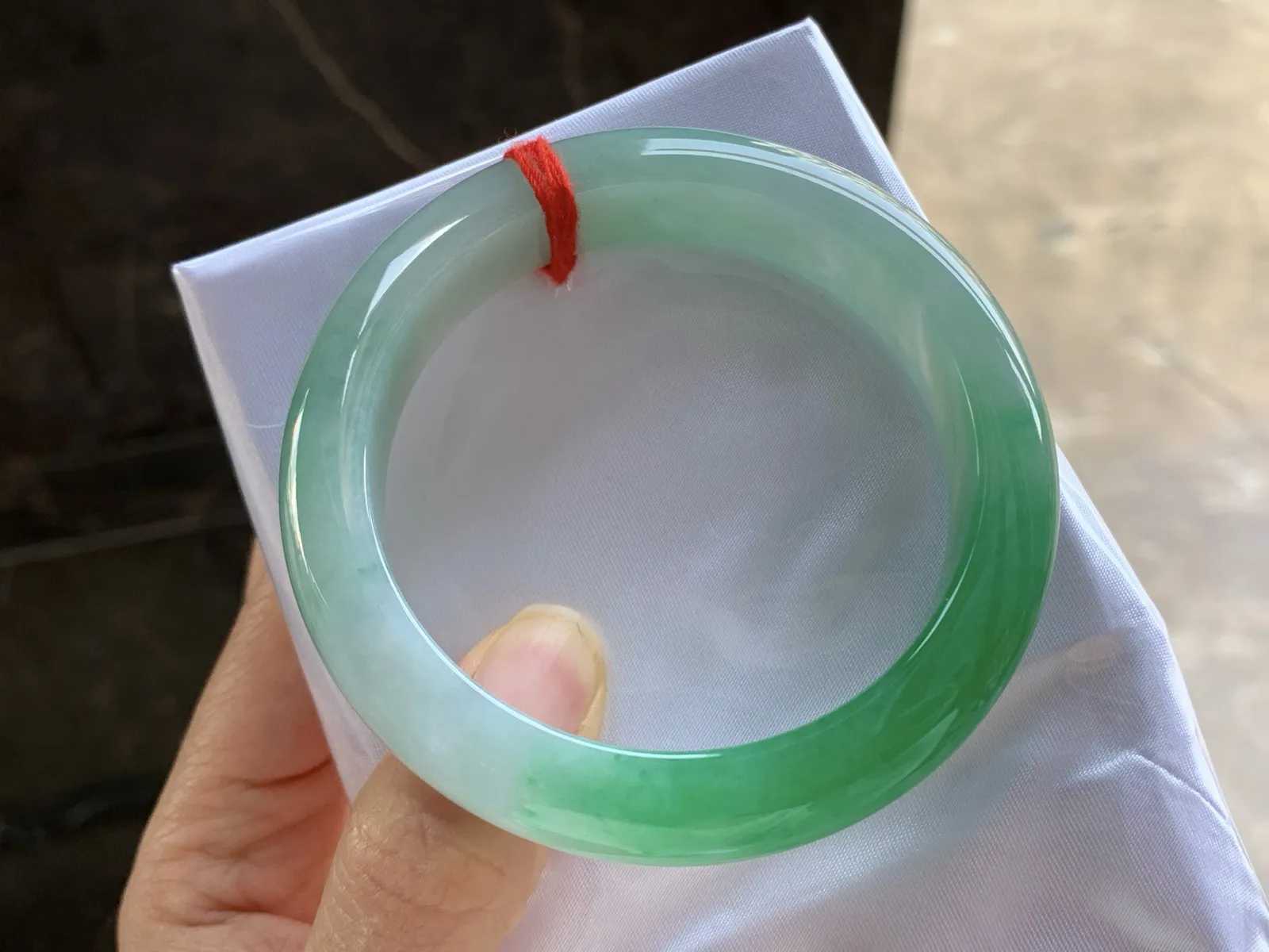 57-12.8-9.5

阳绿色手镯^_^颜色好看 鲜艳细腻