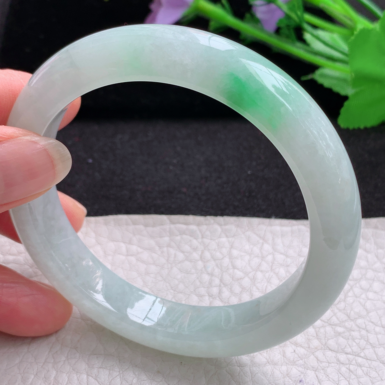 xx飘绿清爽款58.8*11.8*9平安镯 天然缅甸翡翠A货细润白底青宽边玉手环