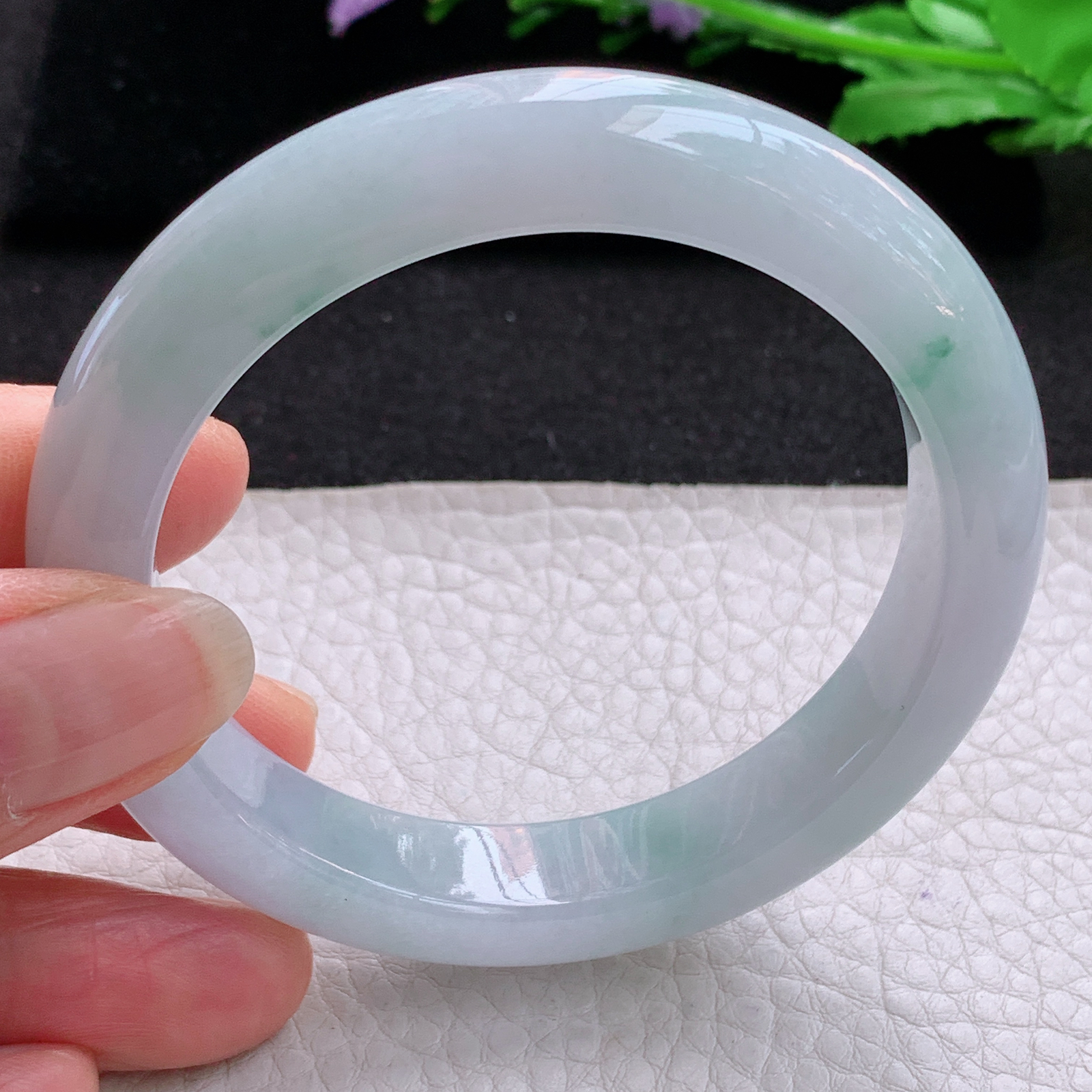 r年轻款55.6*11.6*8.8平安镯 天然缅甸翡翠A货蓝底飘花宽边玉手环