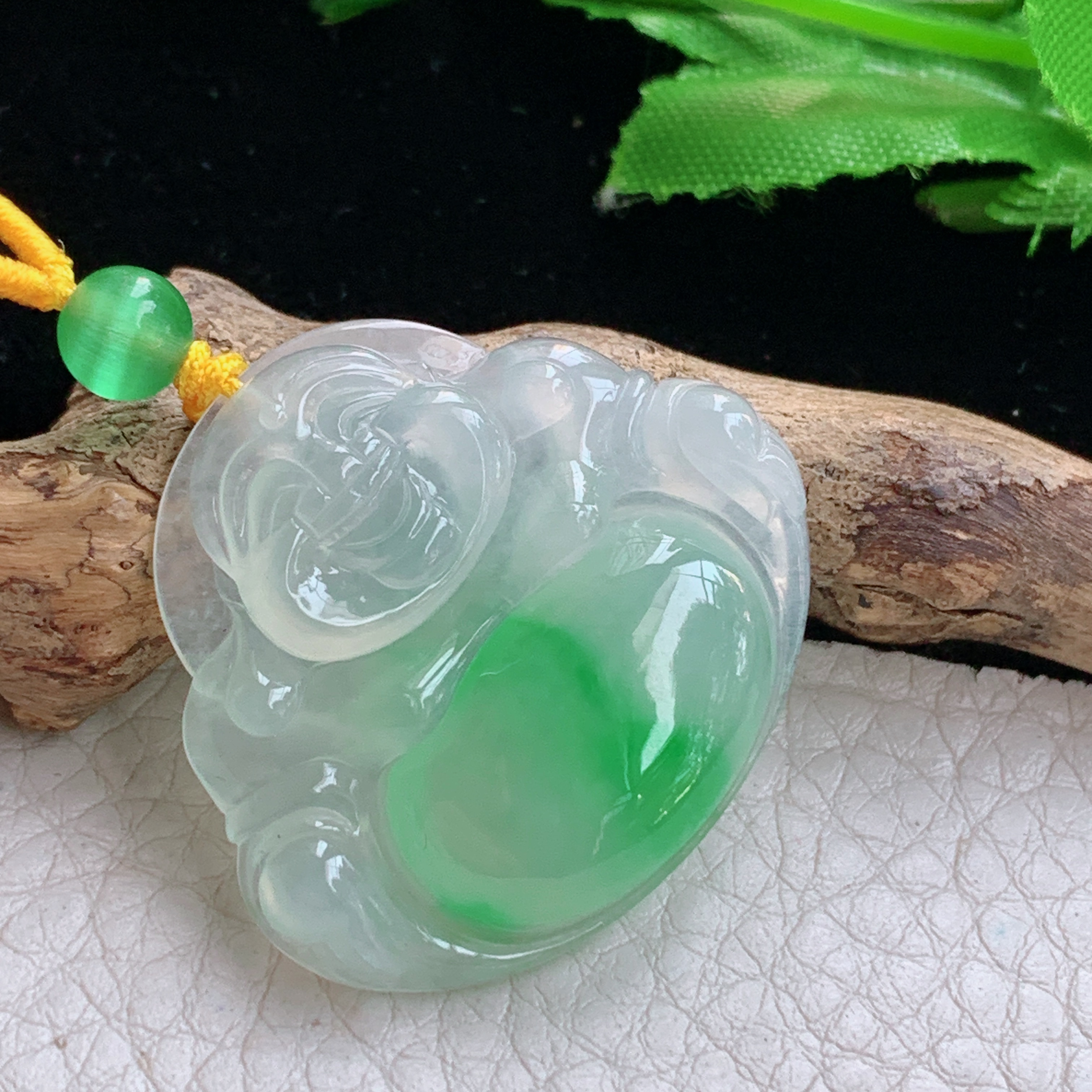 gp 实拍29.8*33.3*6缅甸天然翡翠冰种阳绿佛公吊坠精品弥勒佛像玉坠