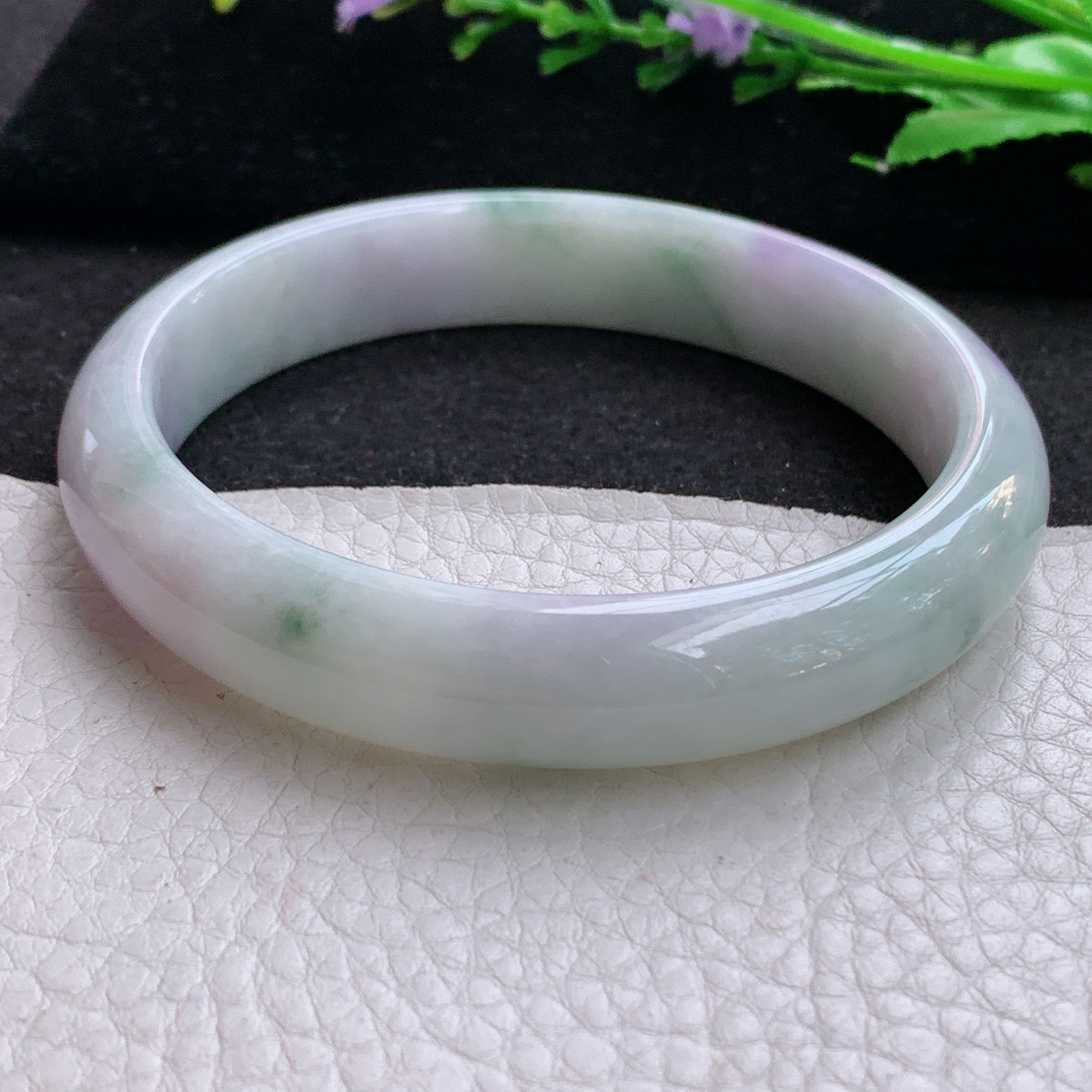 p大圈口62.5*13*8平安镯 天然缅甸翡翠A货春带彩水润宽边玉手环