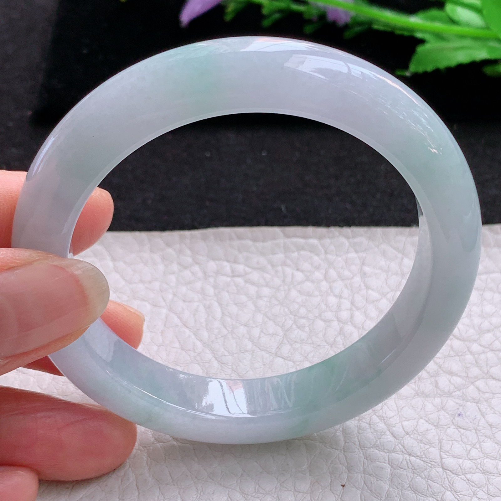 r年轻款55.6*11.6*8.8平安镯 天然缅甸翡翠A货蓝底飘花宽边玉手环