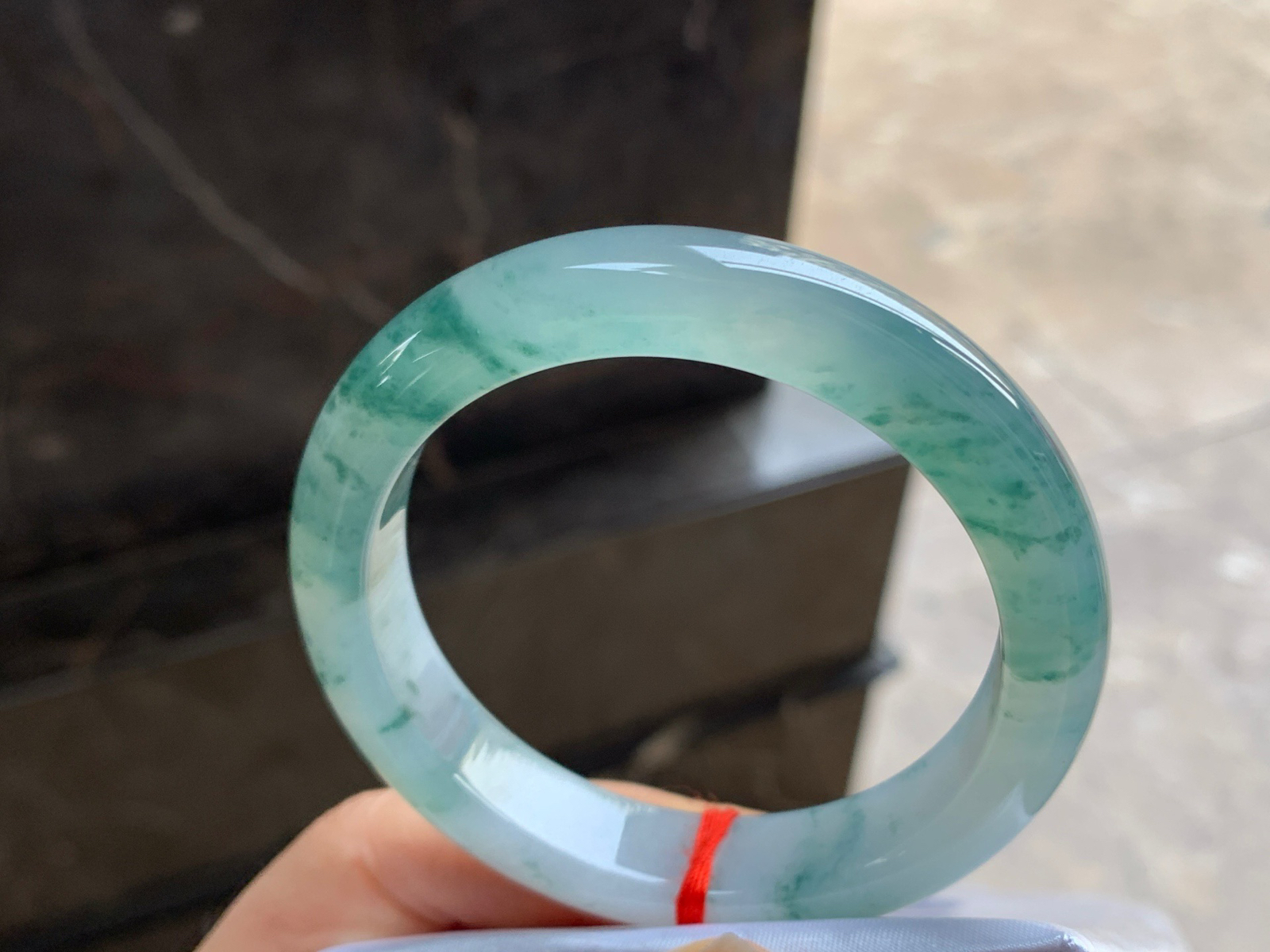 54-12.5-8.6

蓝花手镯^_^飘花灵韵 冰透