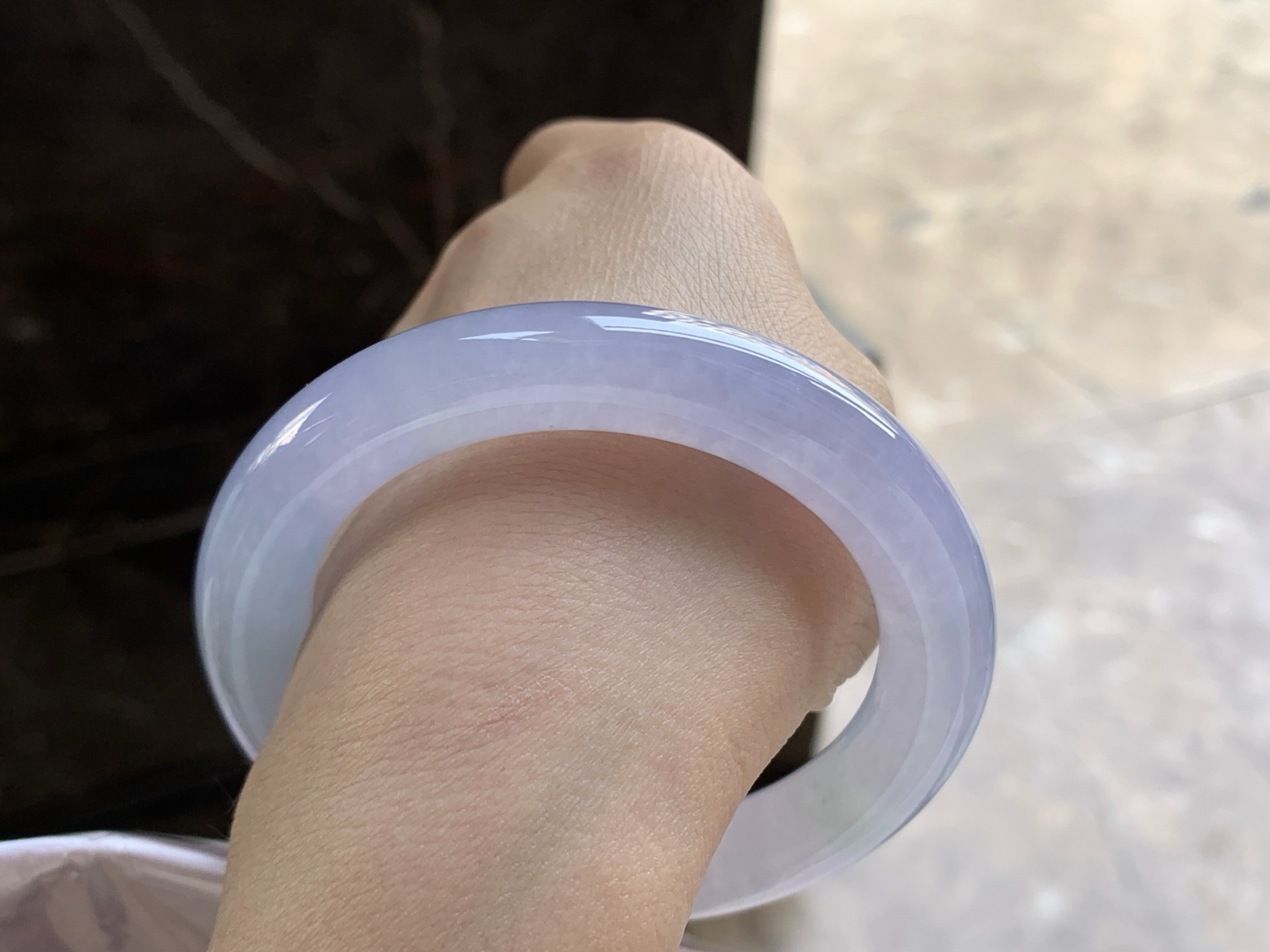 55.5-11.2

冰紫圆条手镯^_^种水好 鲜艳