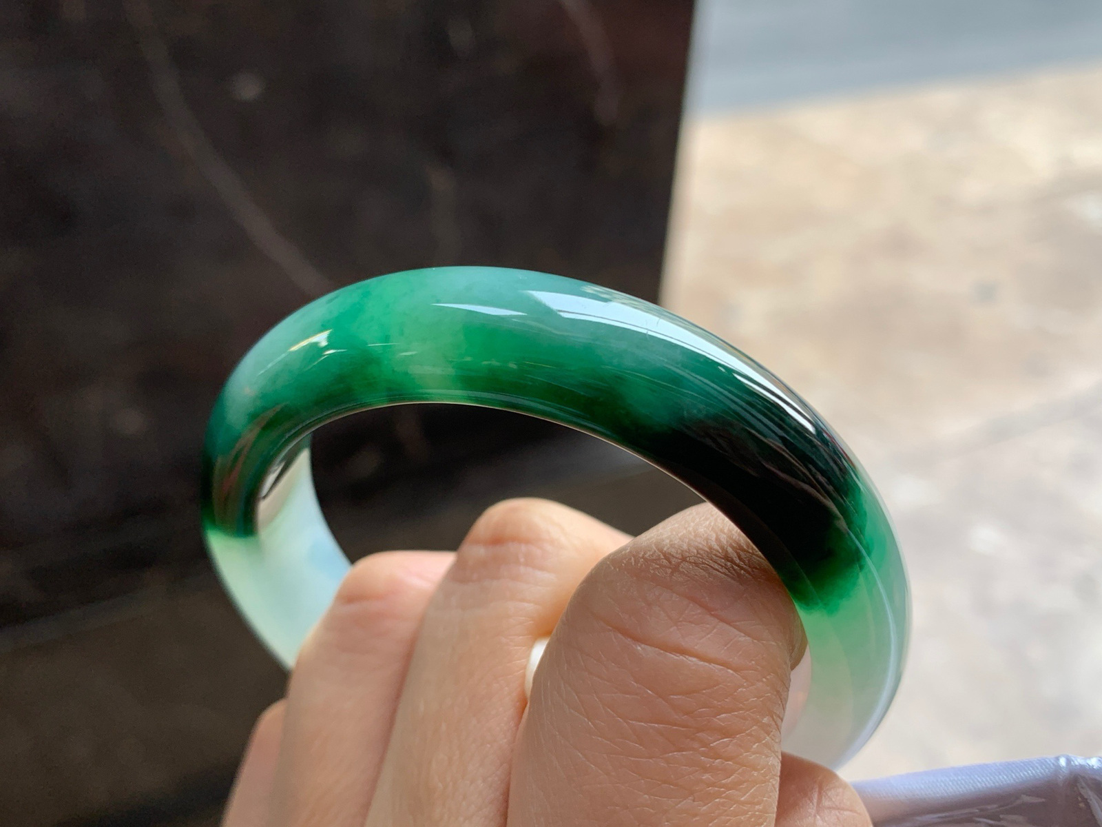 53.5–12.5-8

绿花手镯^_^飘花浓郁