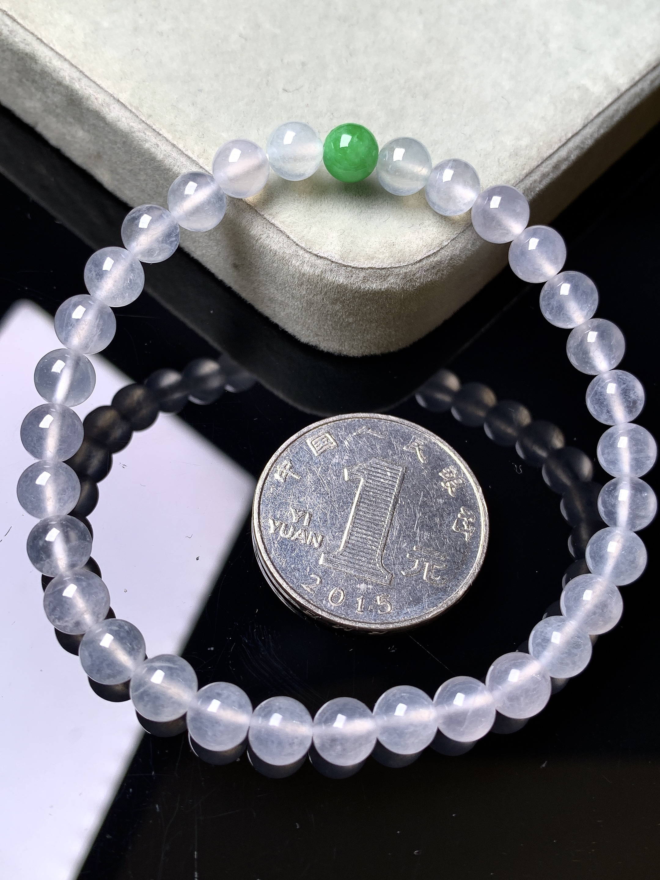 冰种圆珠手链 玉质细腻 色泽艳丽清新 整体尺寸6