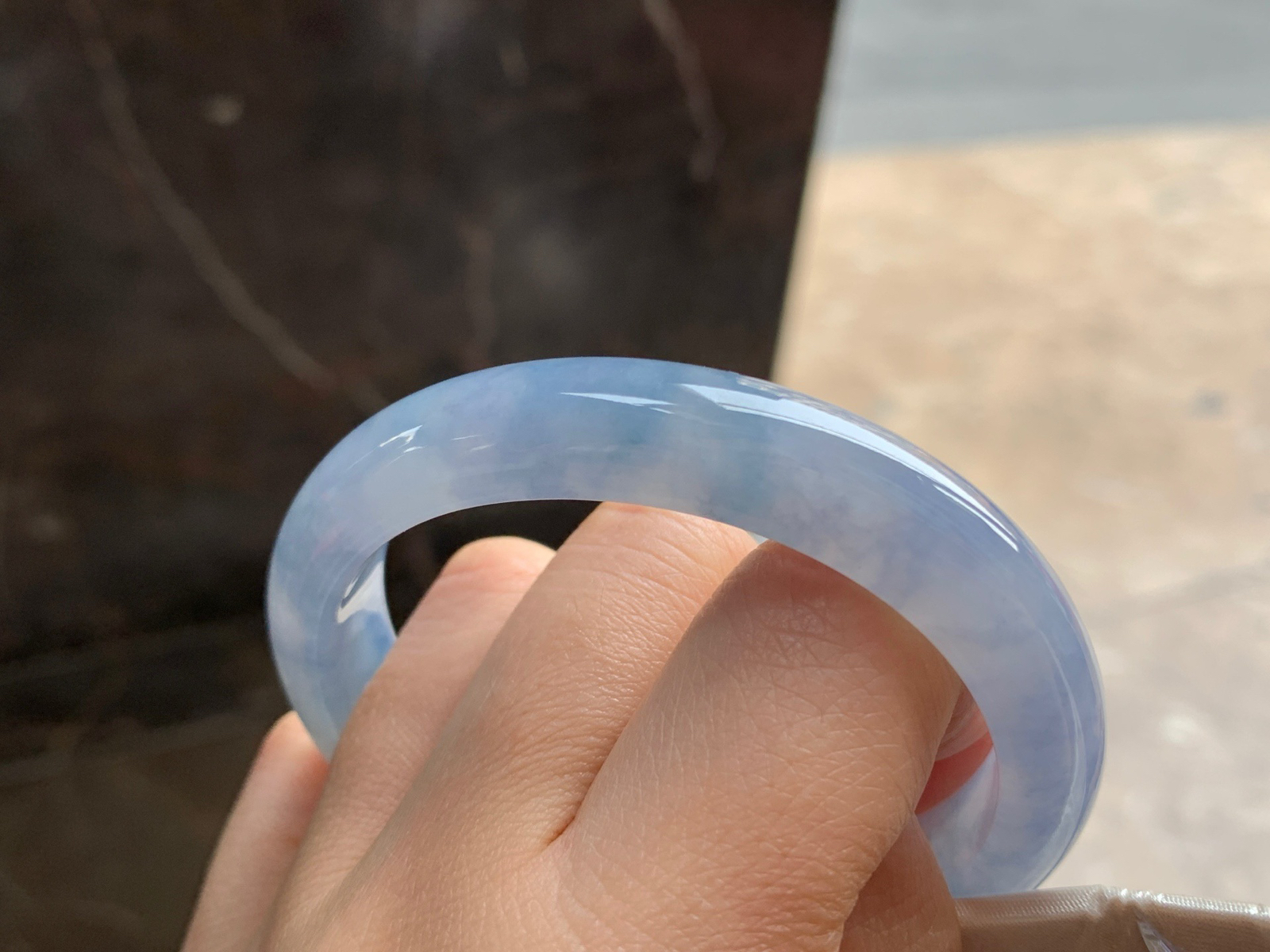 55.2-11.7-7.9

紫罗兰贵妃手镯^_^清新 起光 正圈53可以带