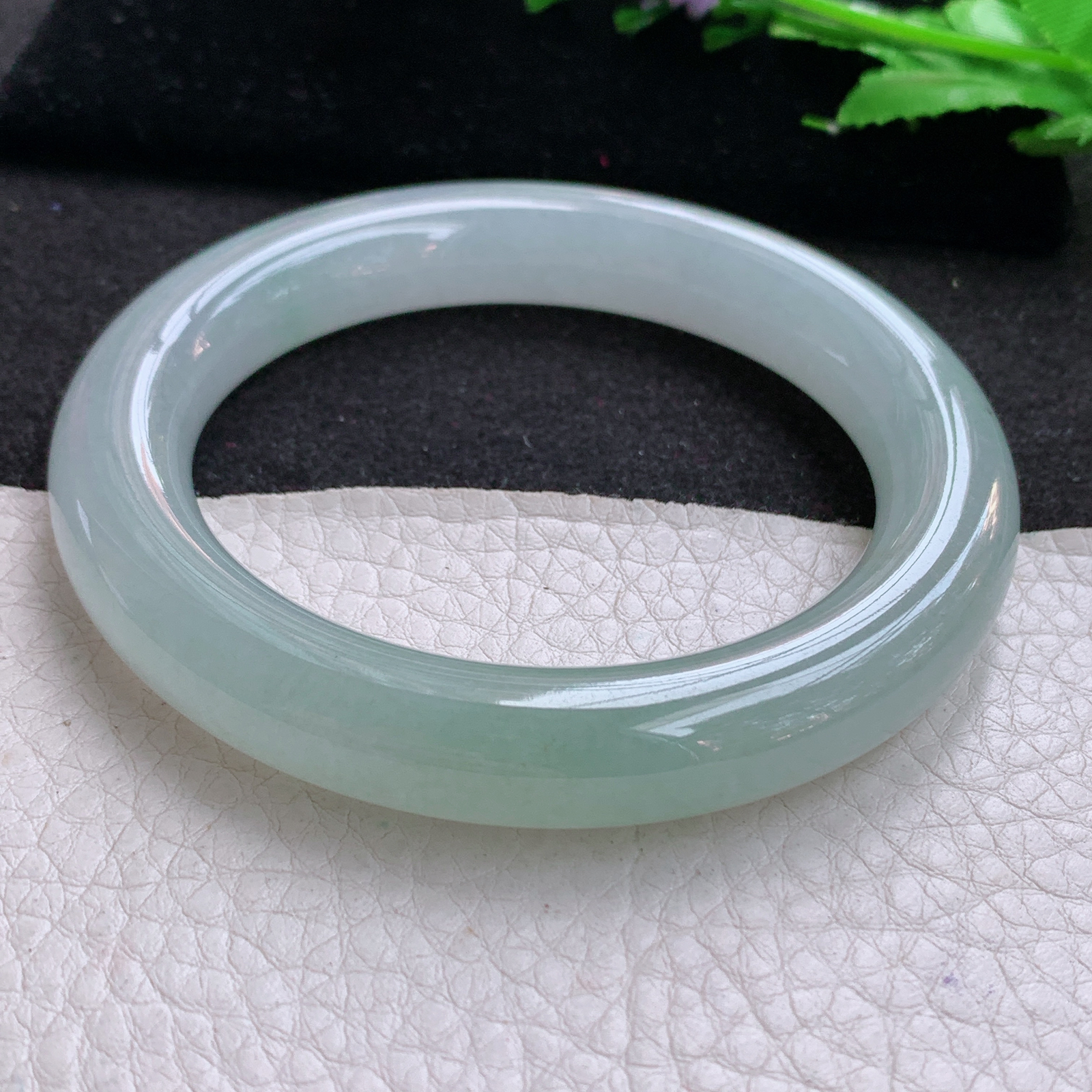 r冰润晴美款57*11.3美人镯 天然缅甸翡翠A货清爽圆条玉手环