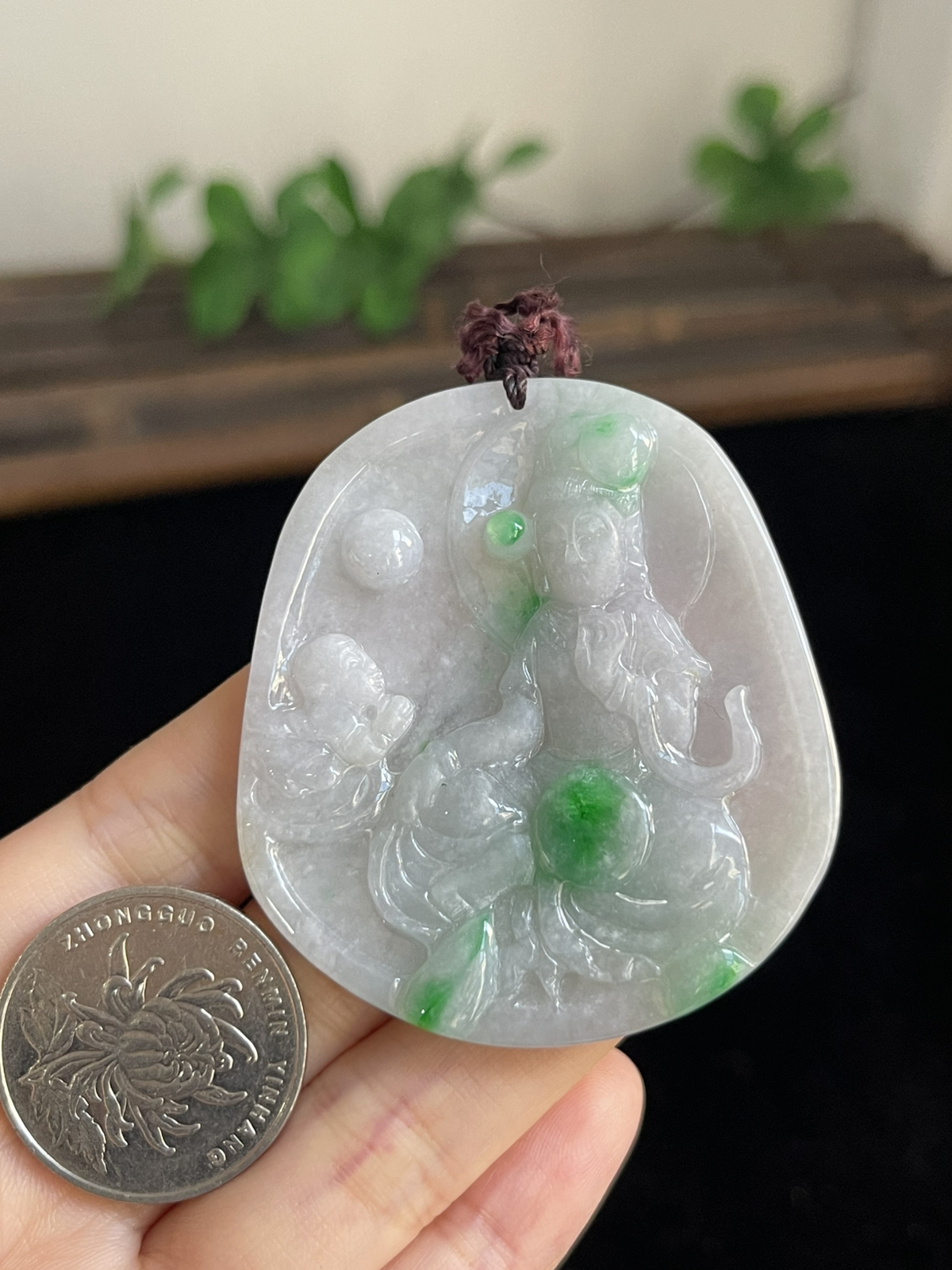 翡翠糯化种飘绿吊坠