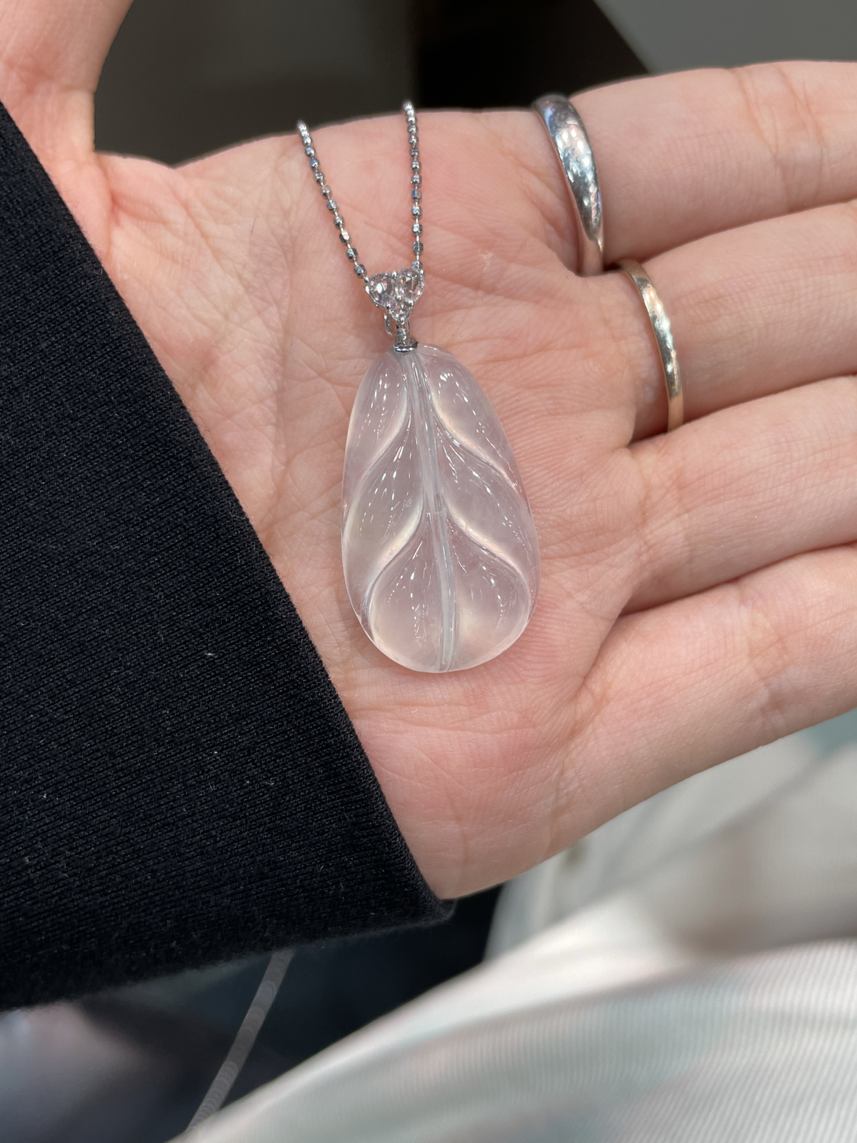 白冰 起光 羽毛叶吊坠

18k金扣头