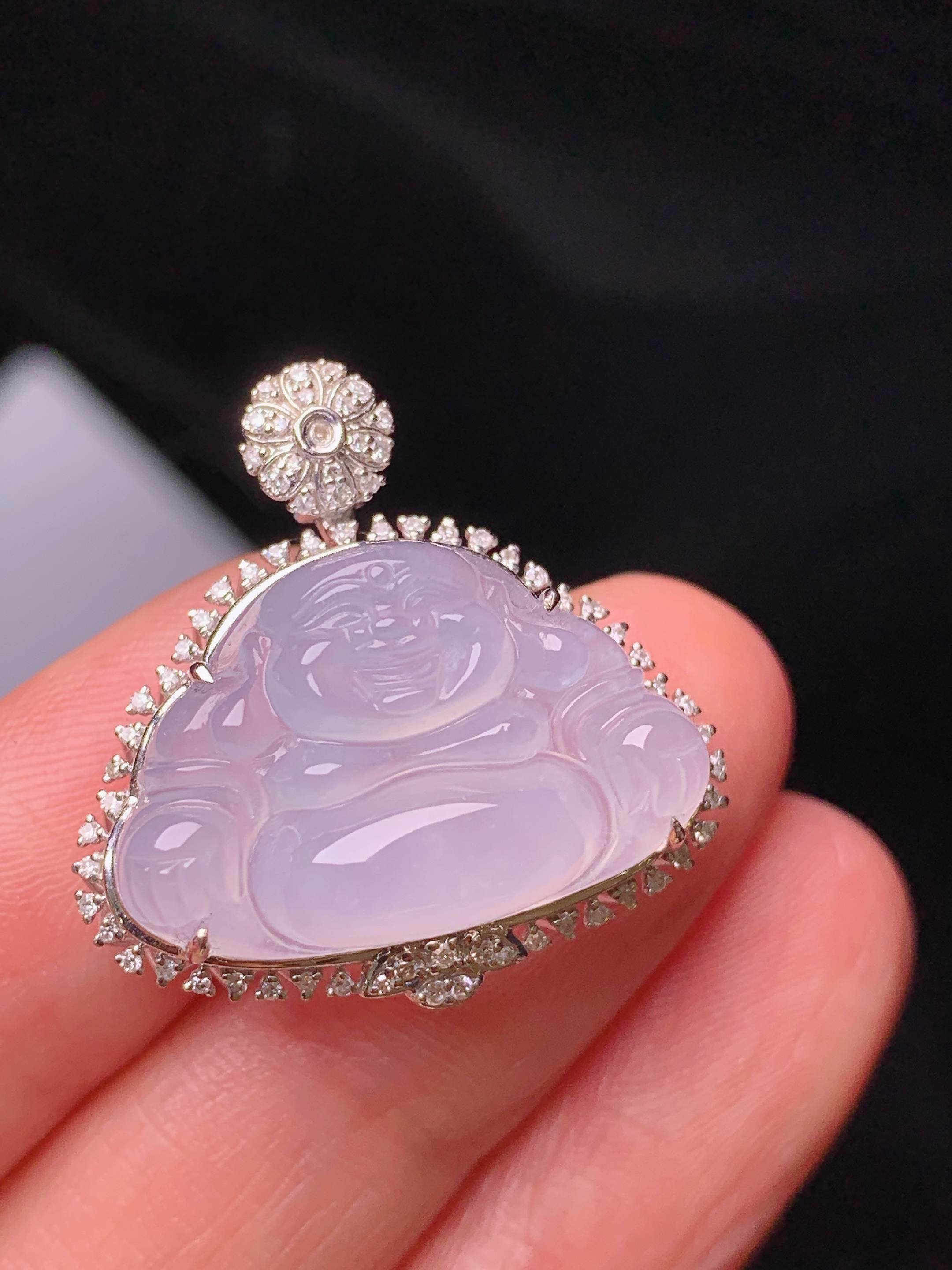 18k金钻镶嵌冰种佛公吊坠 玉质细腻 色泽艳丽清新 水润亮眼 整体尺寸24.8*24.6*10.2