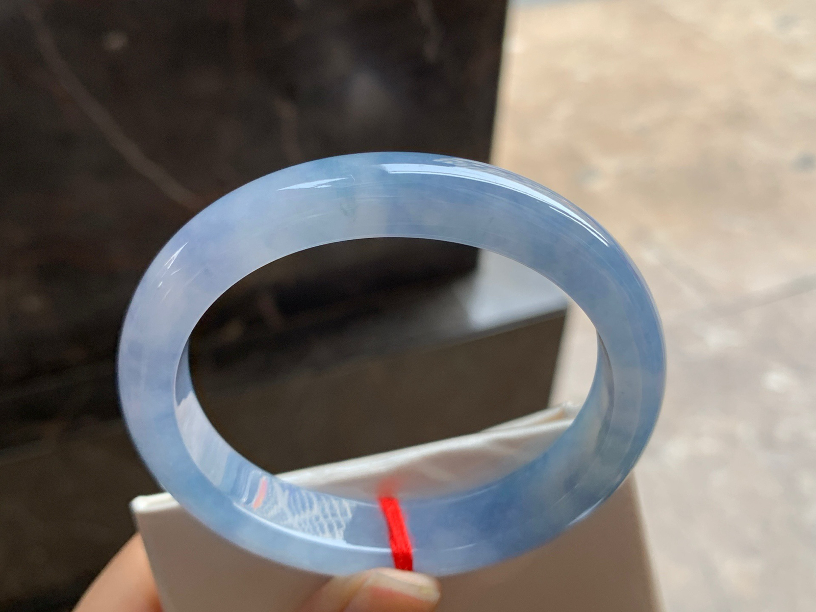 55.2-11.7-7.9

紫罗兰贵妃手镯^_^清新 起光 正圈53可以带