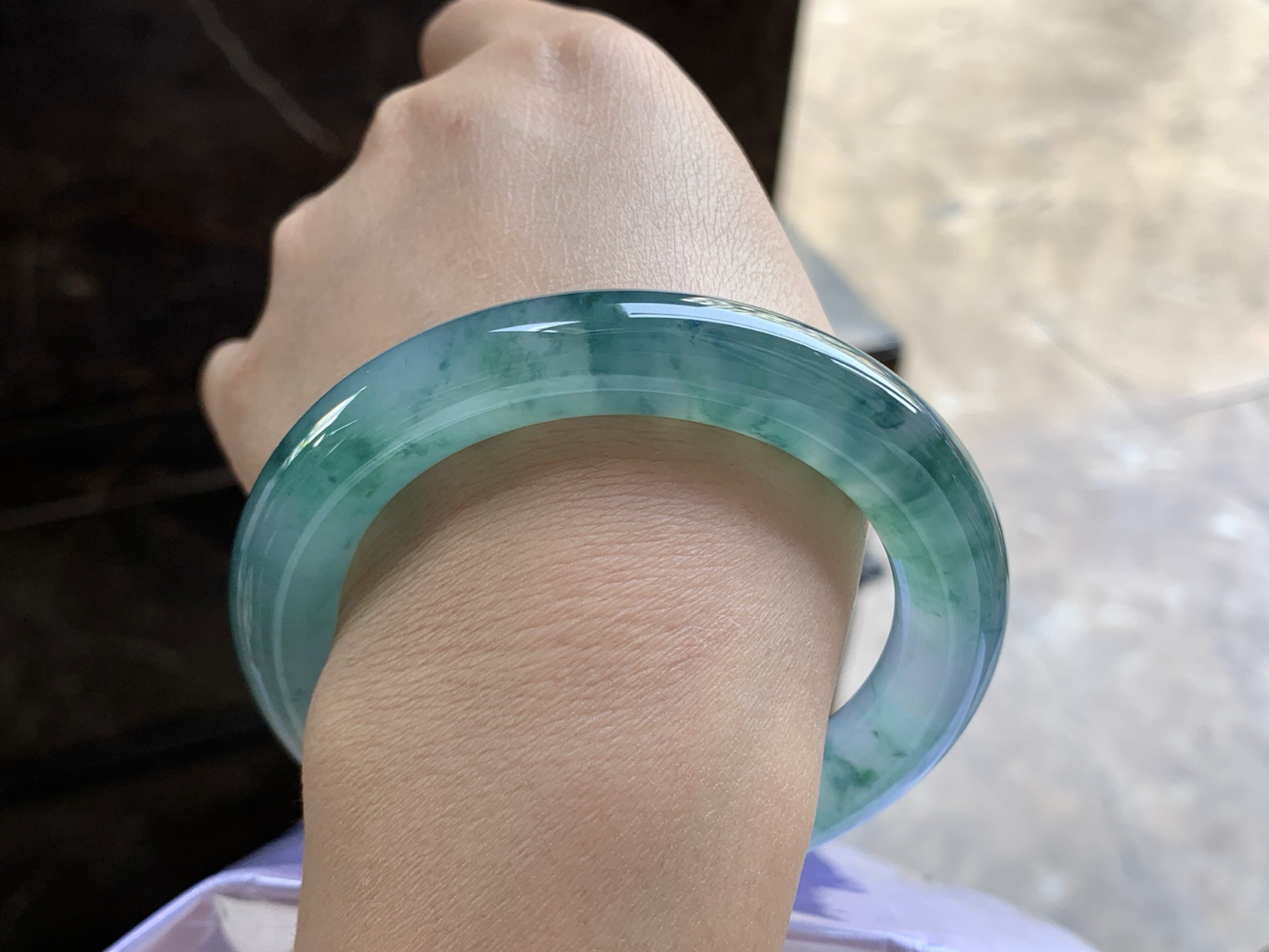 56.5-10.7

冰种蓝花圆条手镯^_^鲜艳 颜色好看 种水好