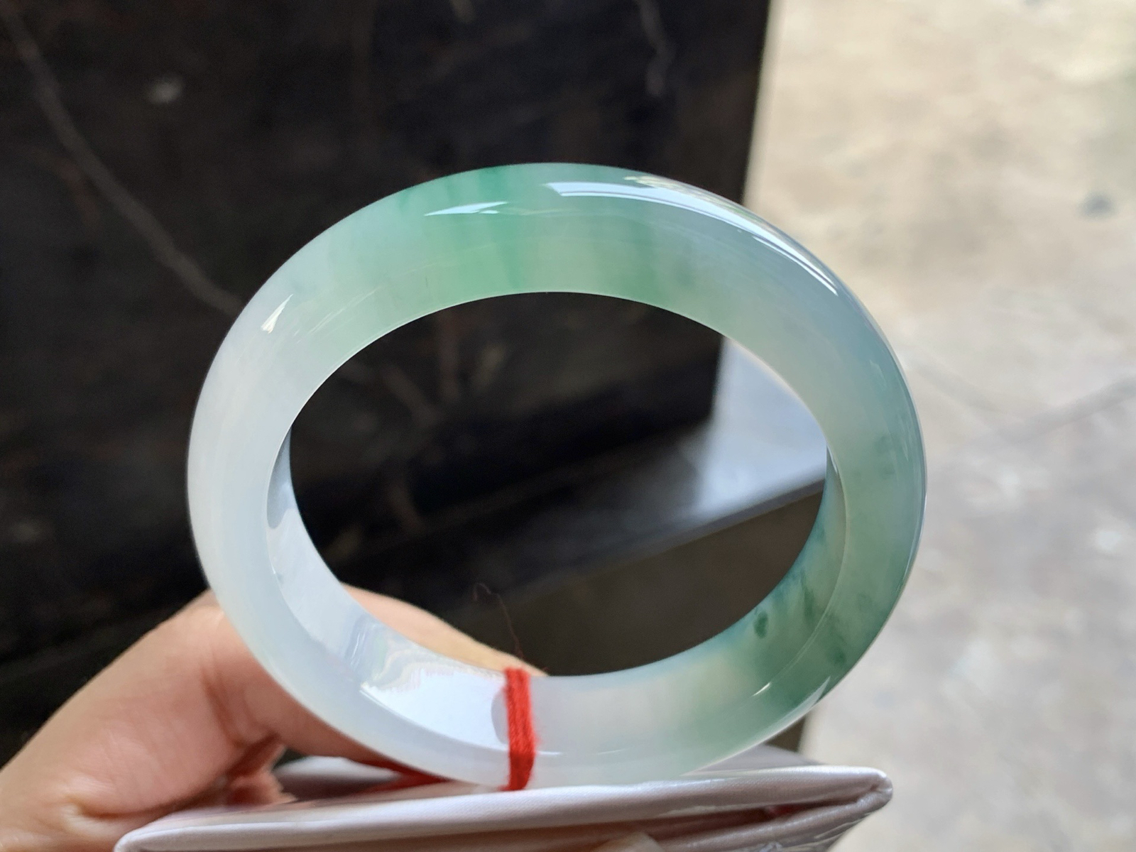 55-13-8.6

绿花手镯^_^清新细腻