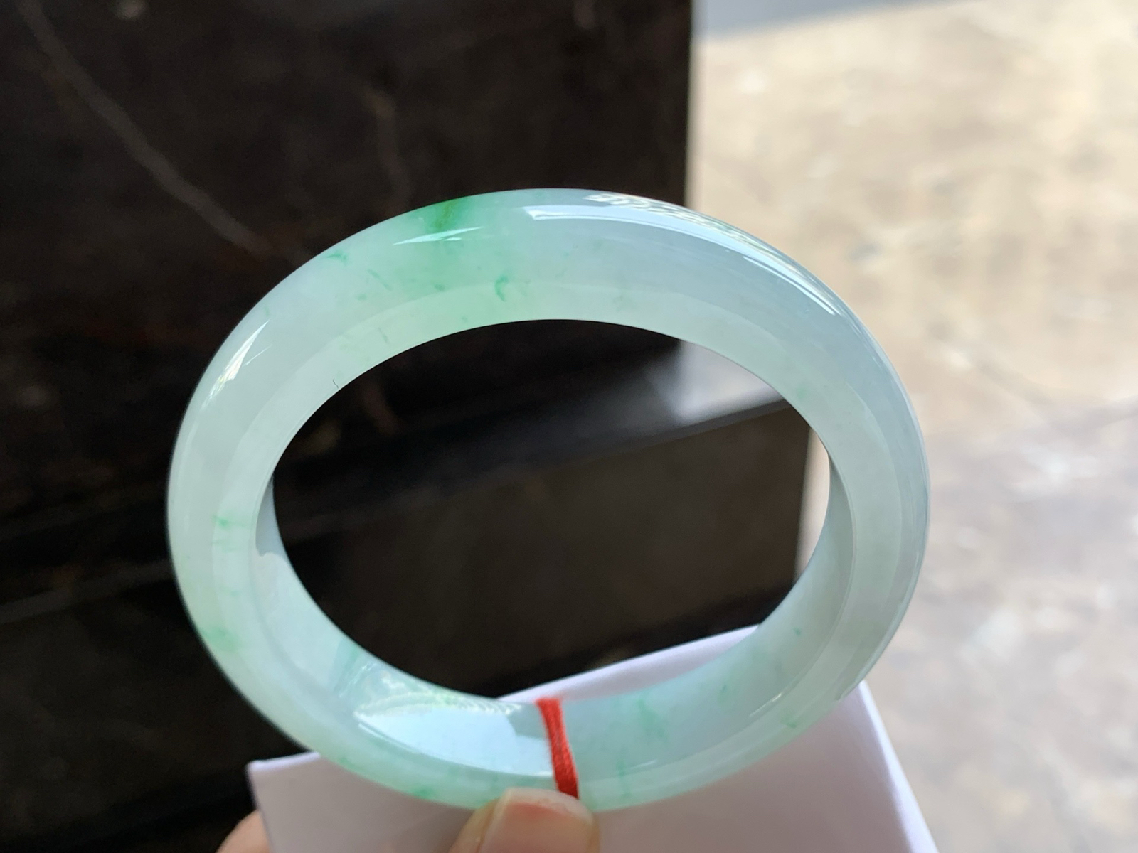 58-12.8-9.1

带色手镯^_^清新细腻 水润