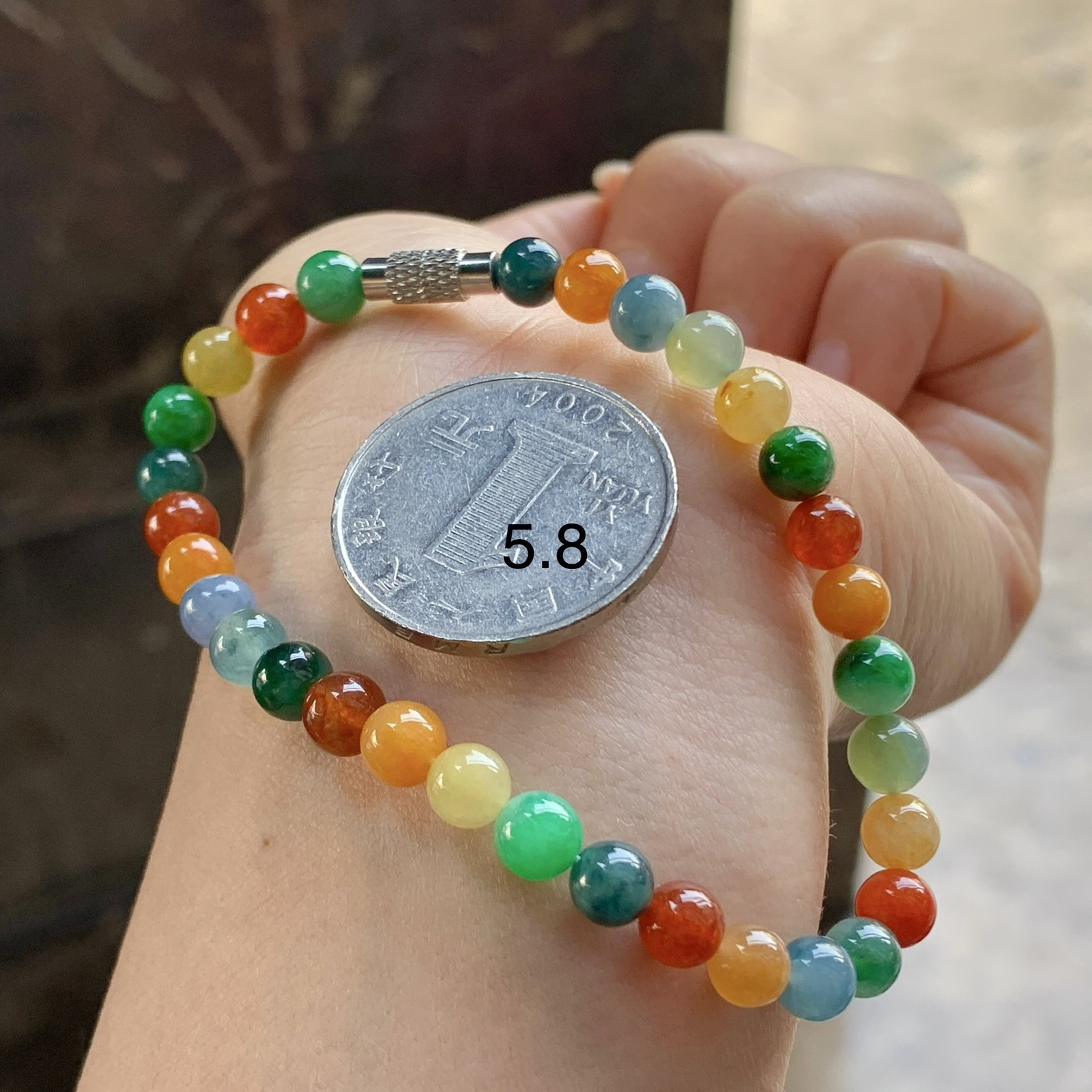 多彩手串^_^颜色鲜艳 玉质温润